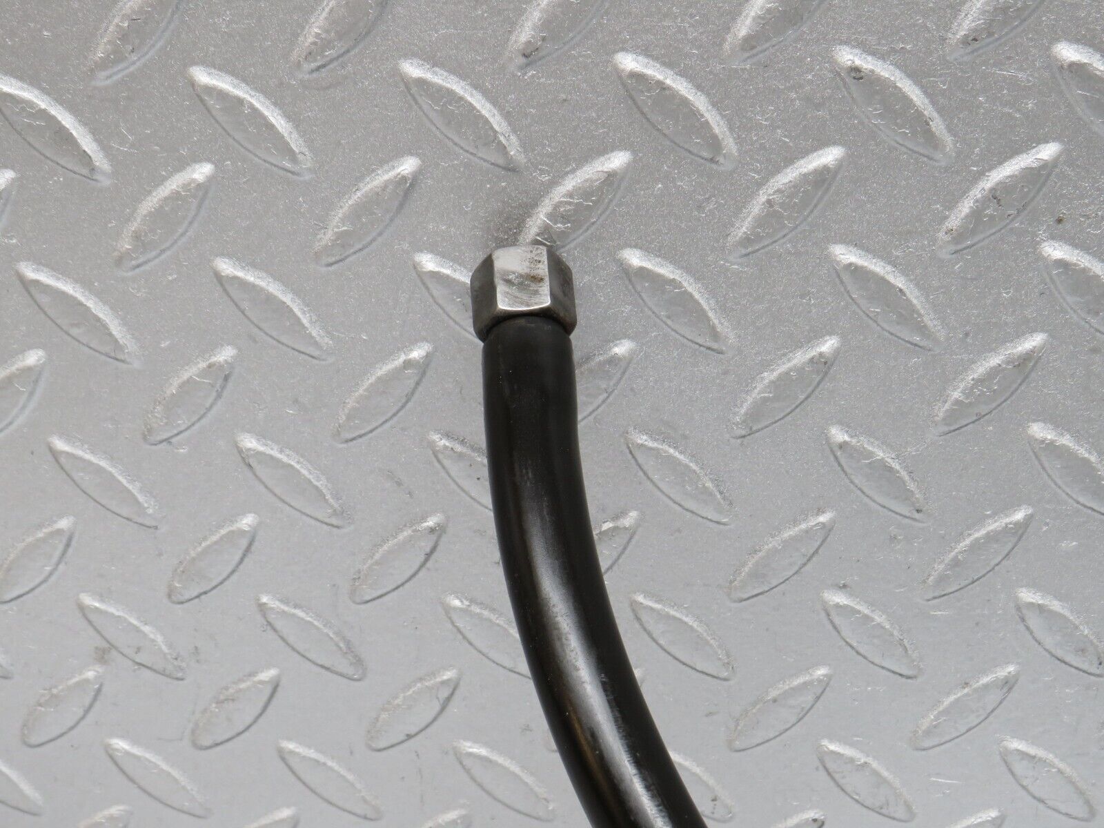 38184 Mercedes-Benz A124 320E Cabriolet Fuel Hose Pipe