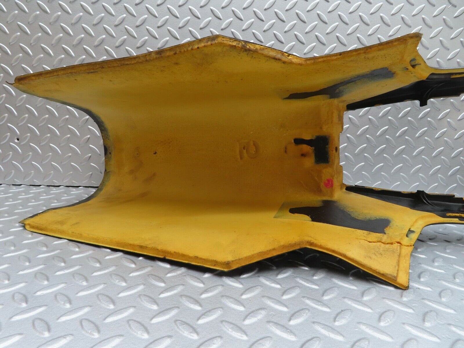 15906 Mercedes-Benz W123 280E Centre Console Black