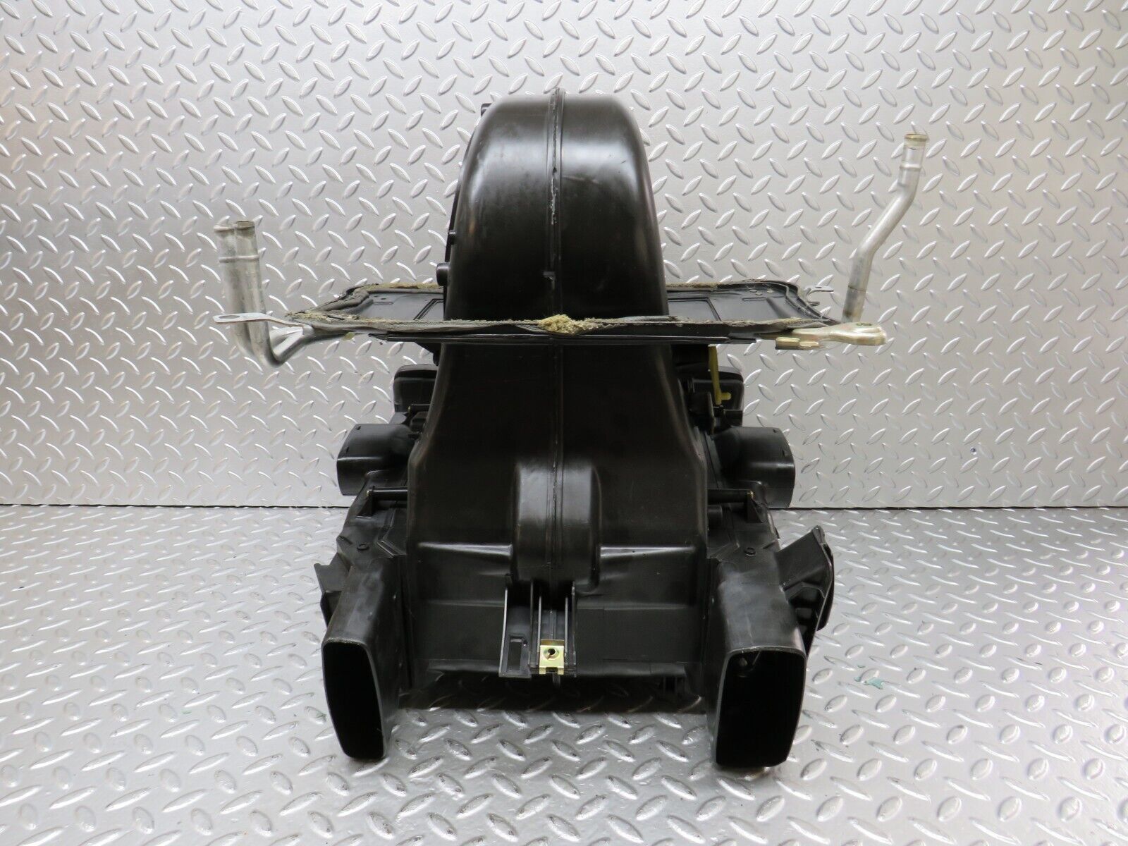 26628 Mercedes-Benz C124 220CE Coupe Heater Box Blower Housing Behr 1248307060