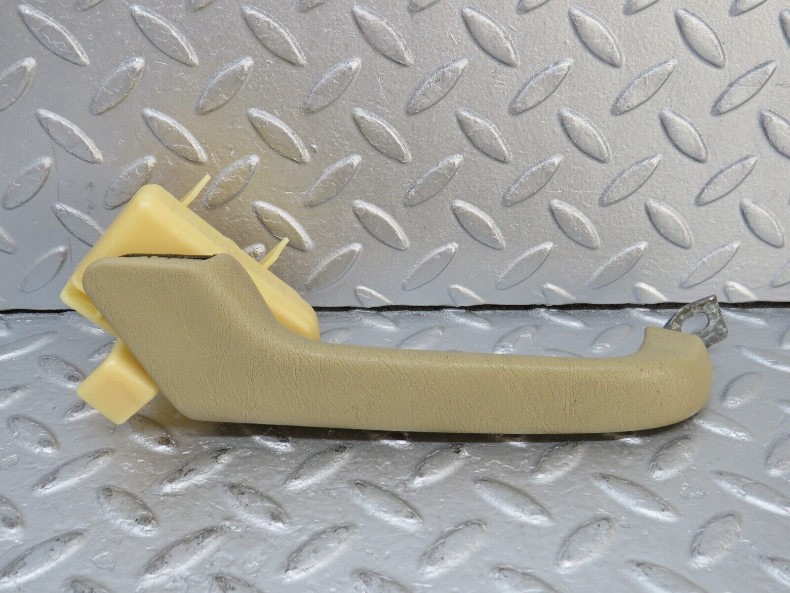 36721 Mercedes-Benz W201 190E 2.0L Interior Door Handle Beige Left 2018100351 2017200128