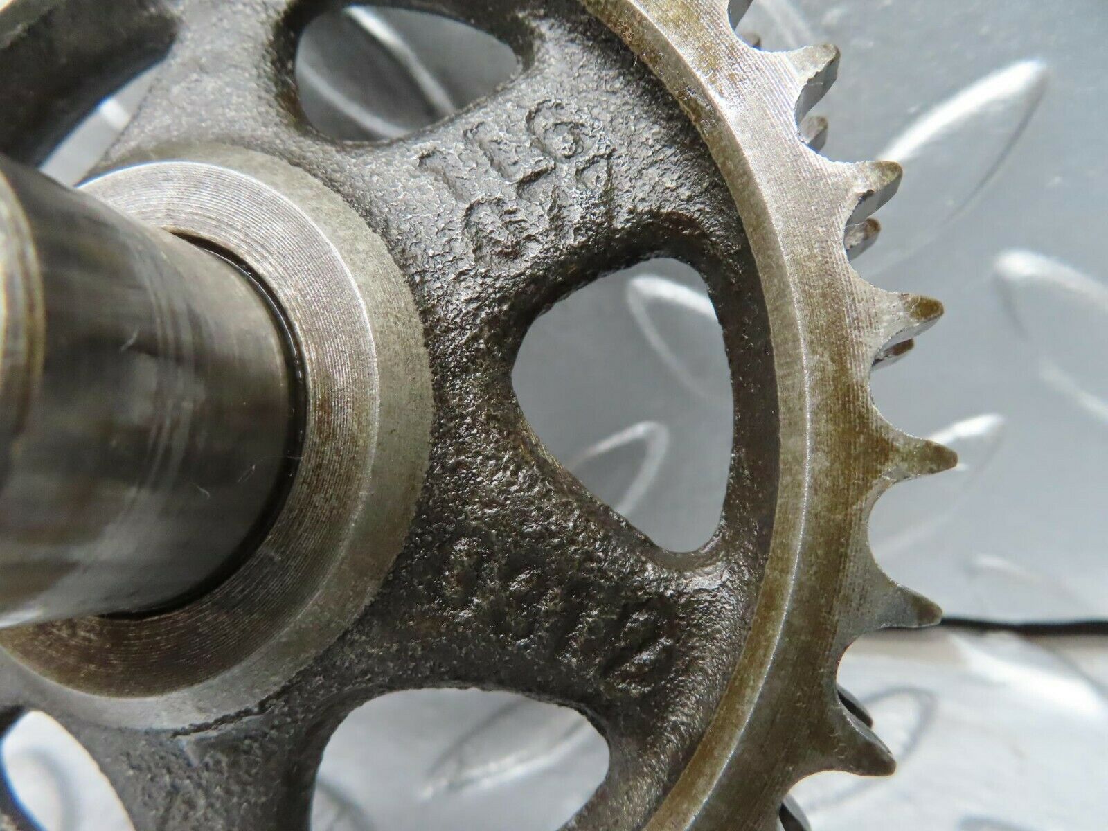 16695 Mercedes-Benz C107 380SLC Timing Gear 1160770312