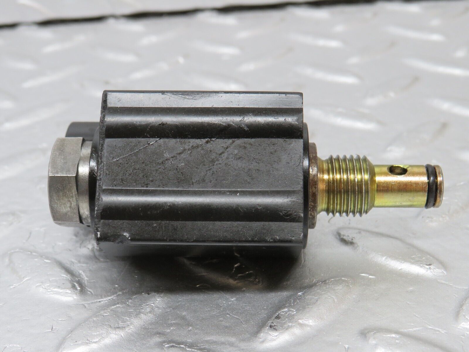 34574 Mercedes-Benz C126 380SEC Automatic Gearbox Solenoid 722.310 0003041890