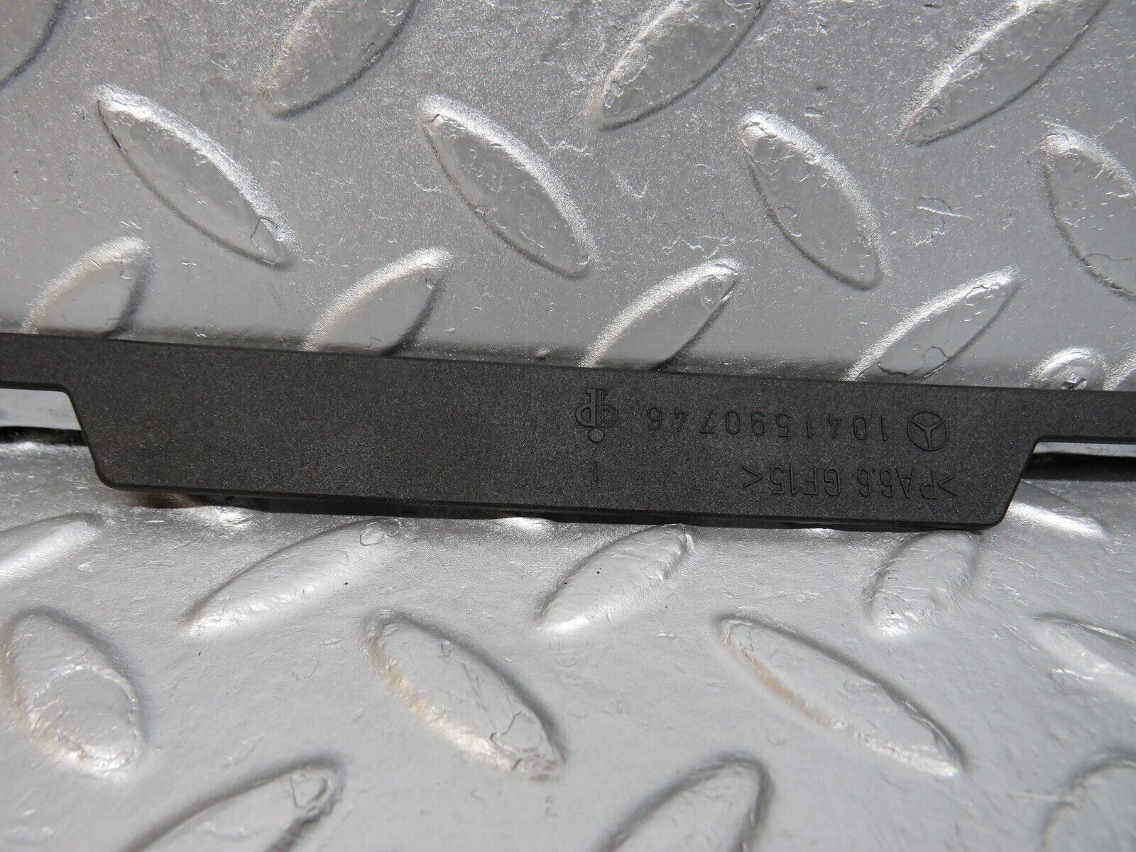 39763 Mercedes-Benz R129 320SL Coupe Ignition Cover 1041590746