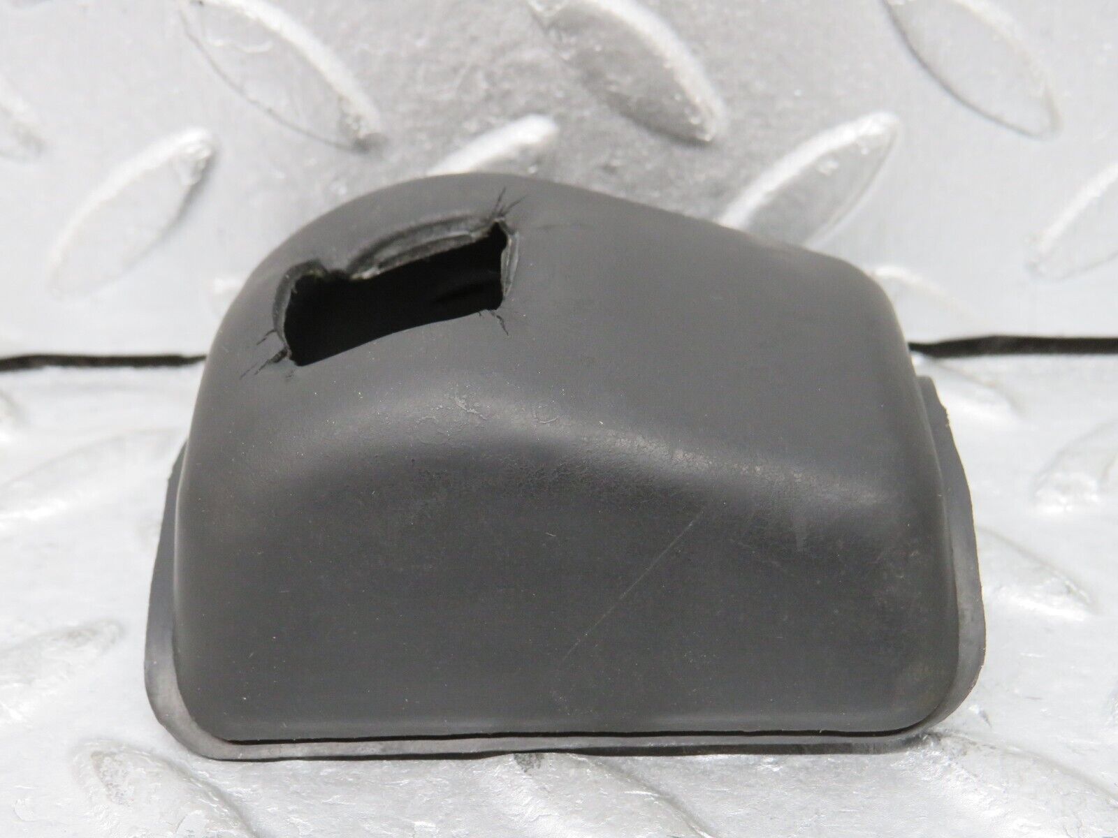 37436 Mercedes-Benz W109 300SEL Indicator Rubber Cover 1154620596