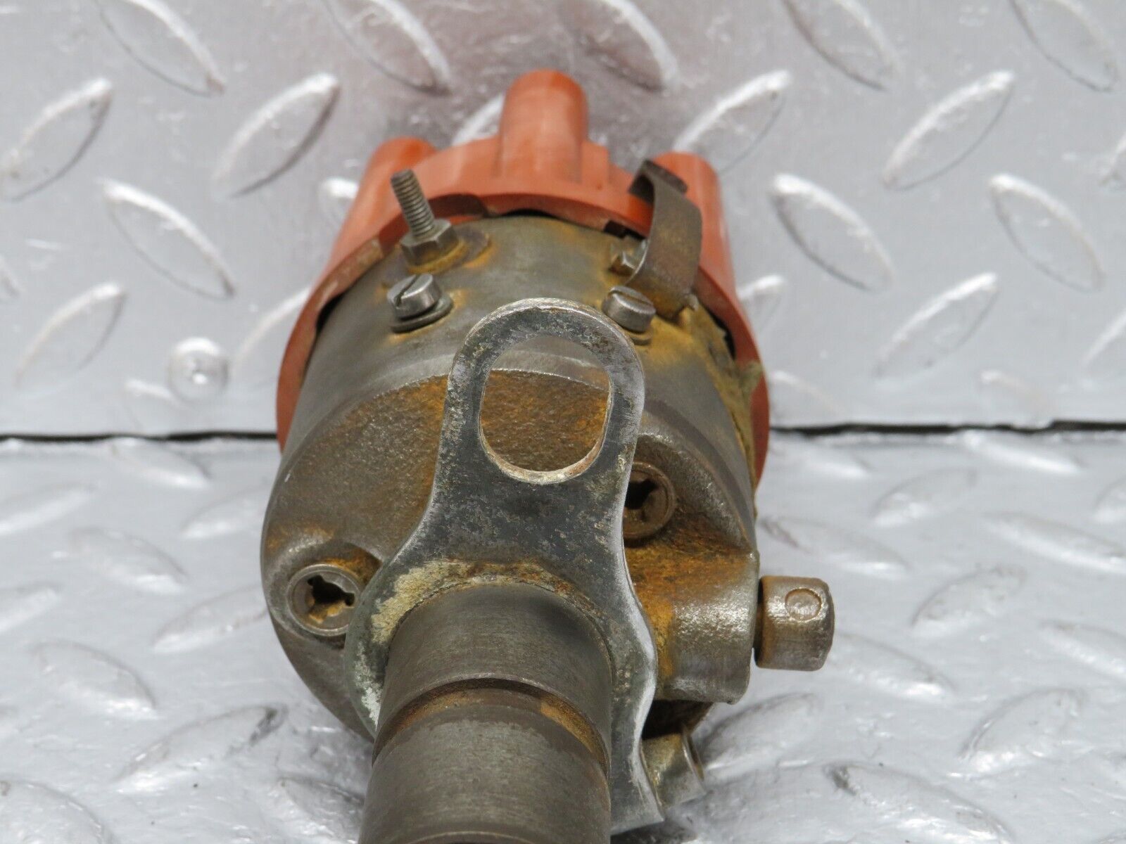 40364 Mercedes-Benz W110 230 Ignition Distributor Bosch 0231116038