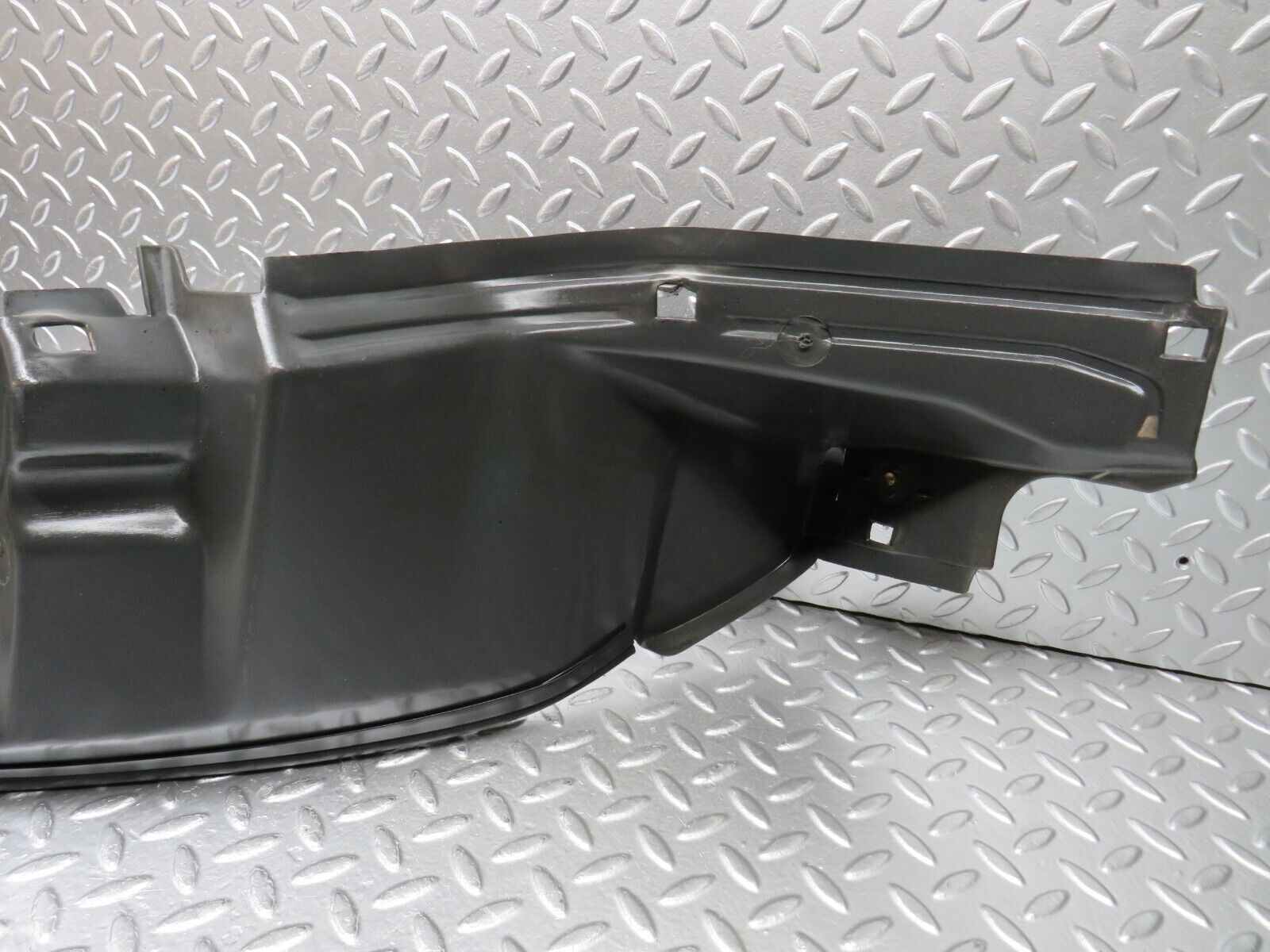 29238 Mercedes-Benz W124 230E Front Left Inner Fender Wing Splash Guard 1248840135