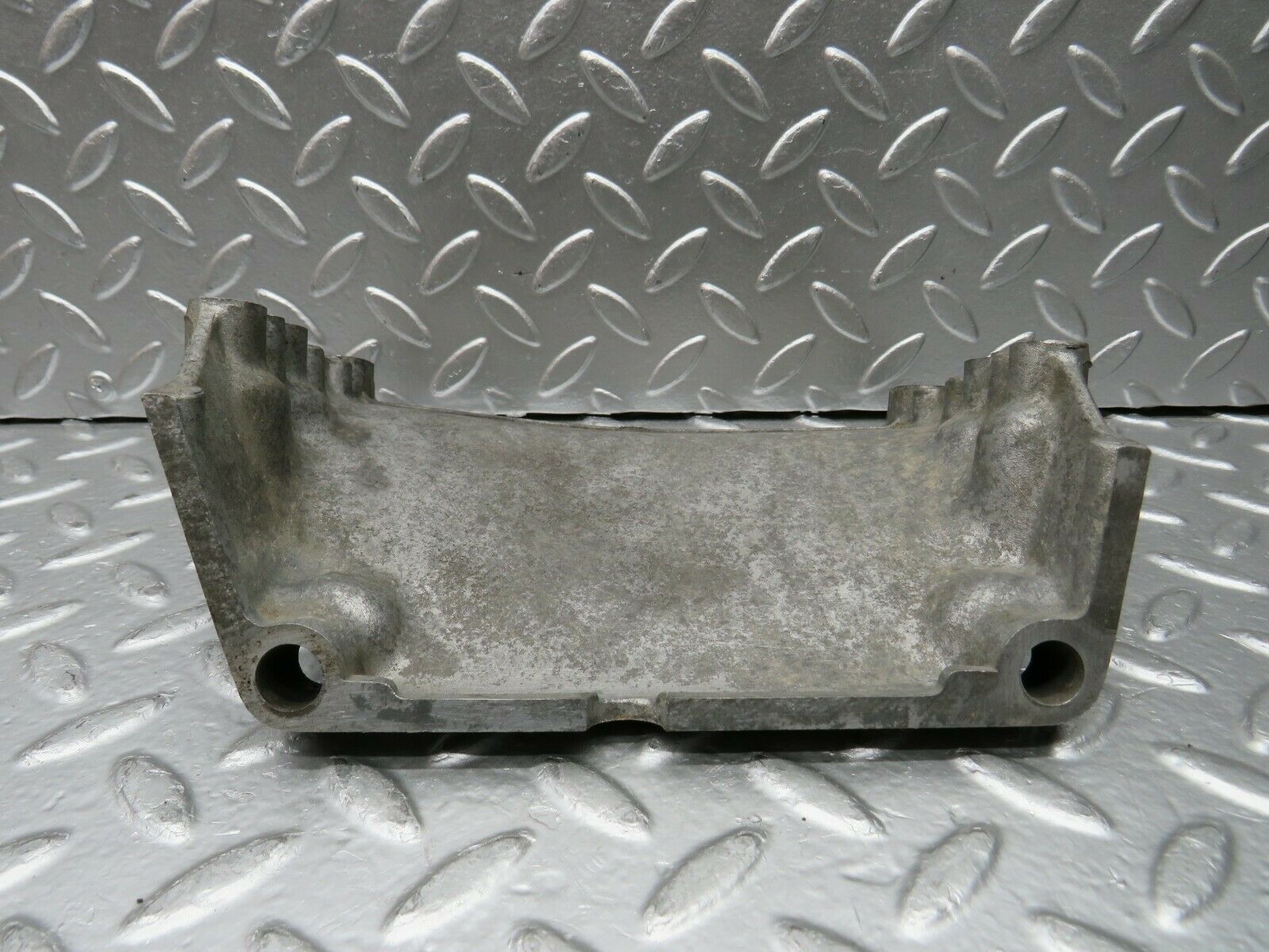 24049 Mercedes-Benz W123 280E Gearbox Support 1100140195