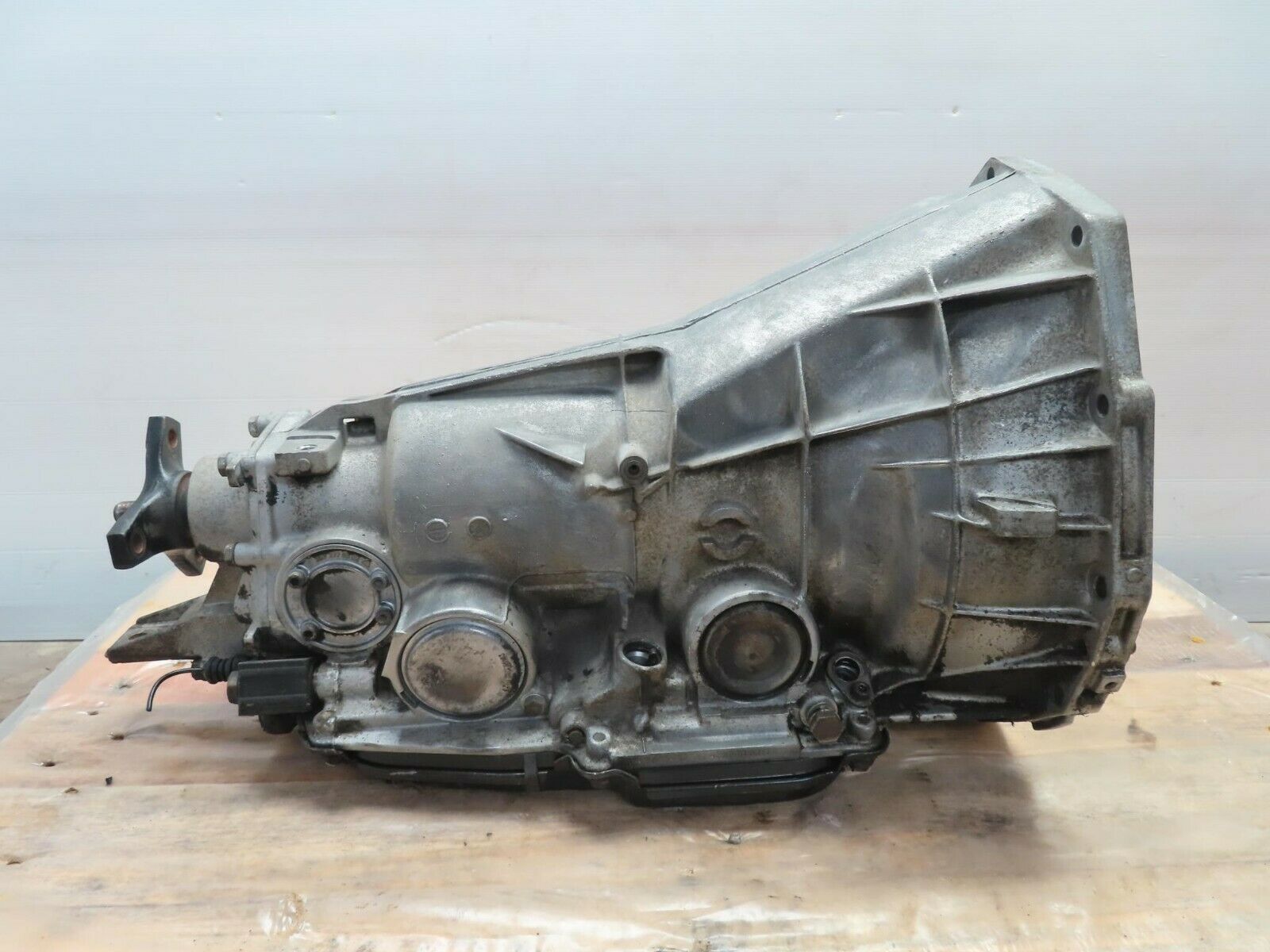 8630 Mercedes-Benz W124 Automatic Gearbox 722.429 2012710701