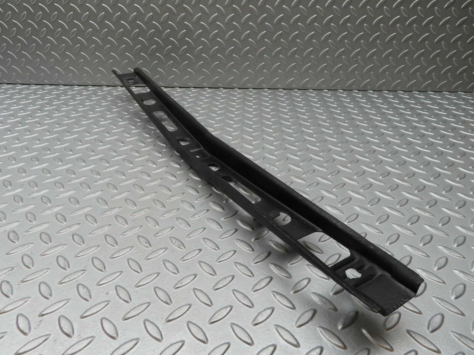 4261 Mercedes-Benz S123 200T Wagon Front Bumper Middle Reinforcement