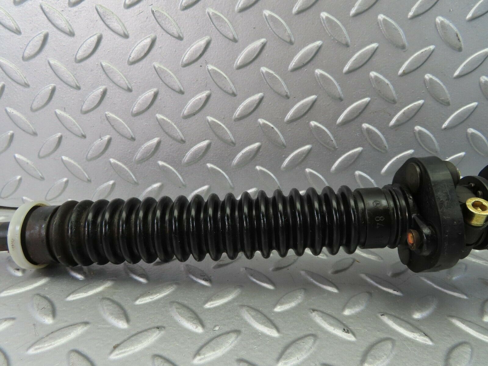 7743 Mercedes-Benz S123 230TE Wagon Steering Column