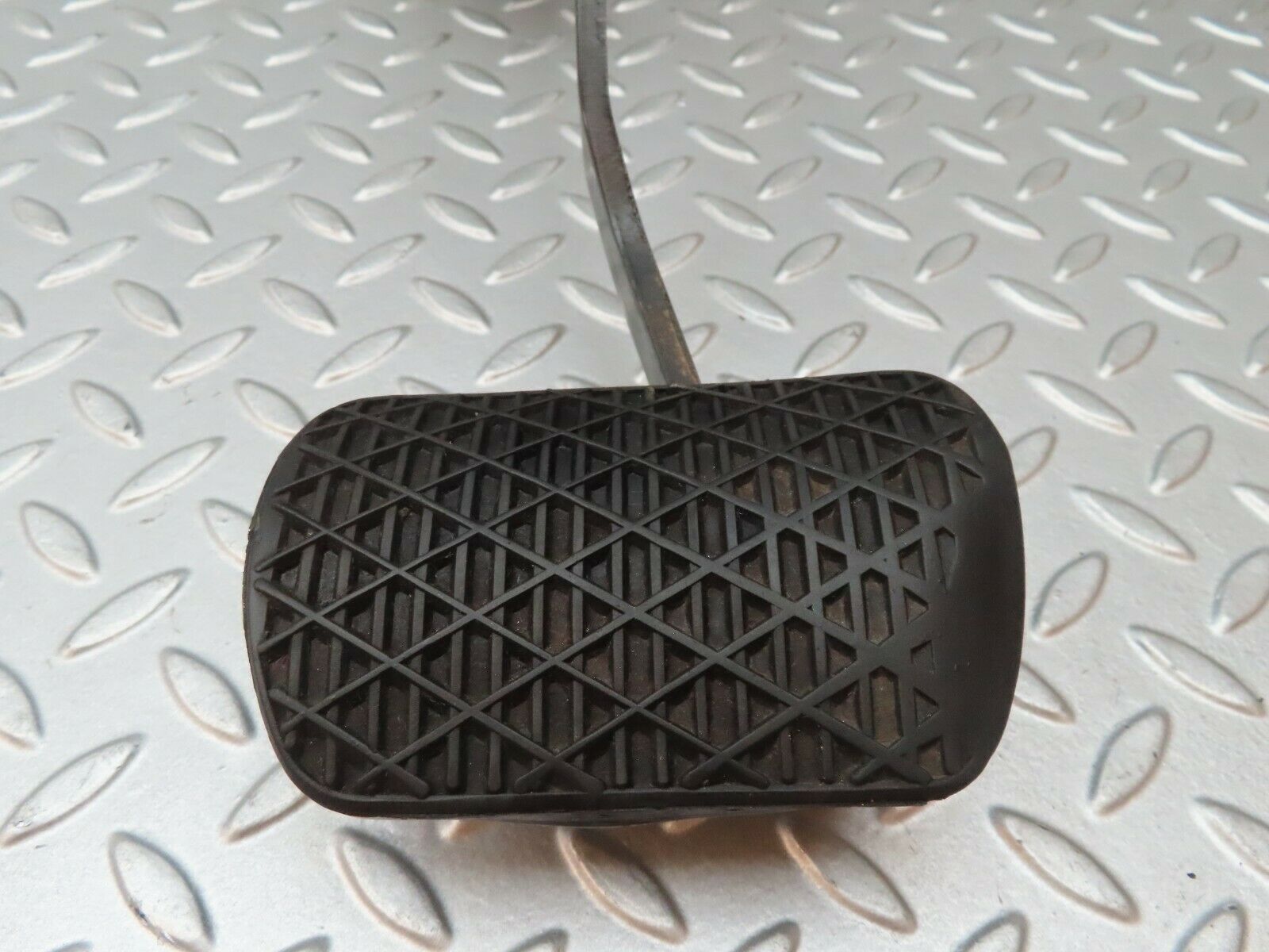 4349 Mercedes-Benz W123 230E Brake Pedal Assembly 1232900219