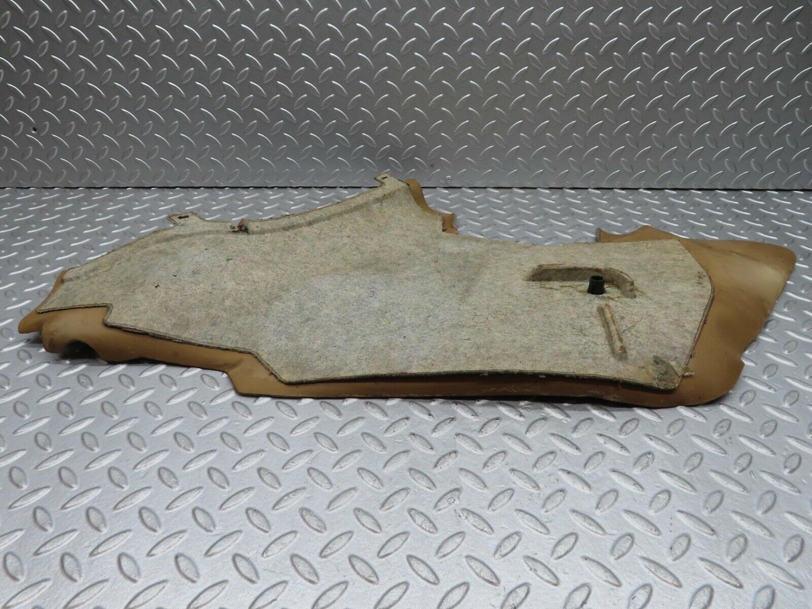 16524 Mercedes-Benz W124 260E Centre Console Carpet Left Side Grey