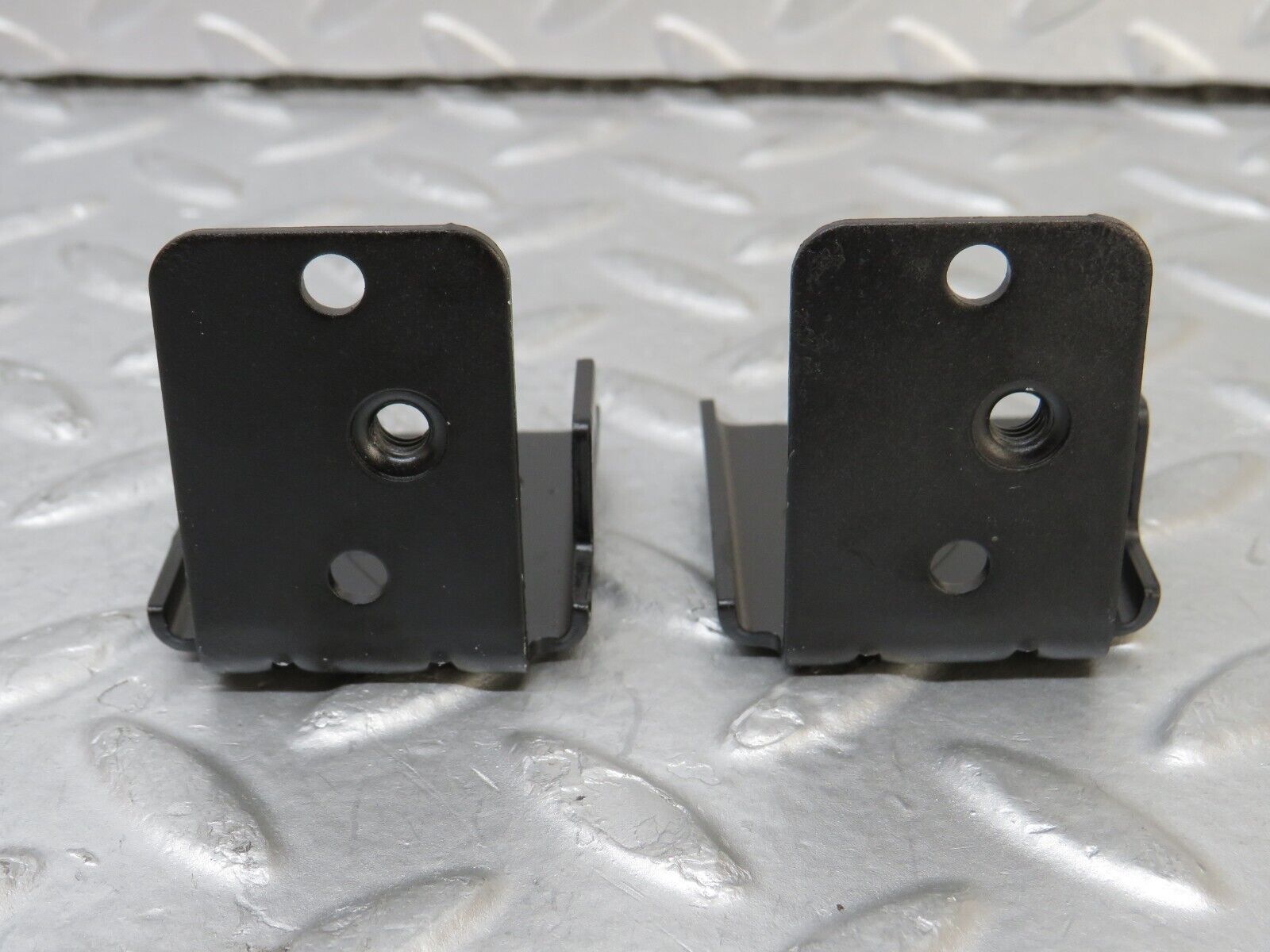 35170 Mercedes-Benz W221 Engine Bay Crash Sensor Bracket 2x 2215458040