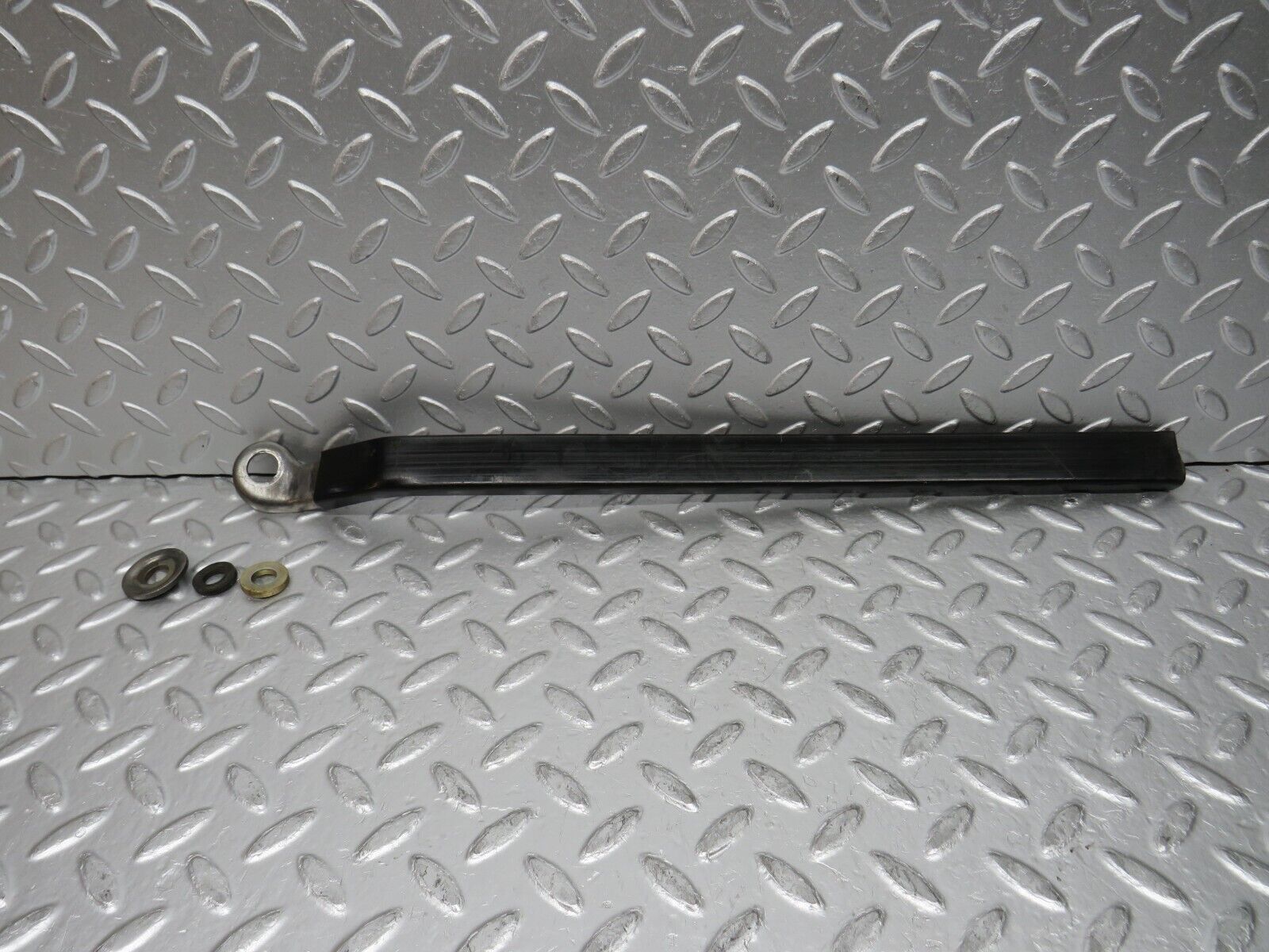 0096 Mercedes-Benz W116 350SE Seat Belt Runner Right