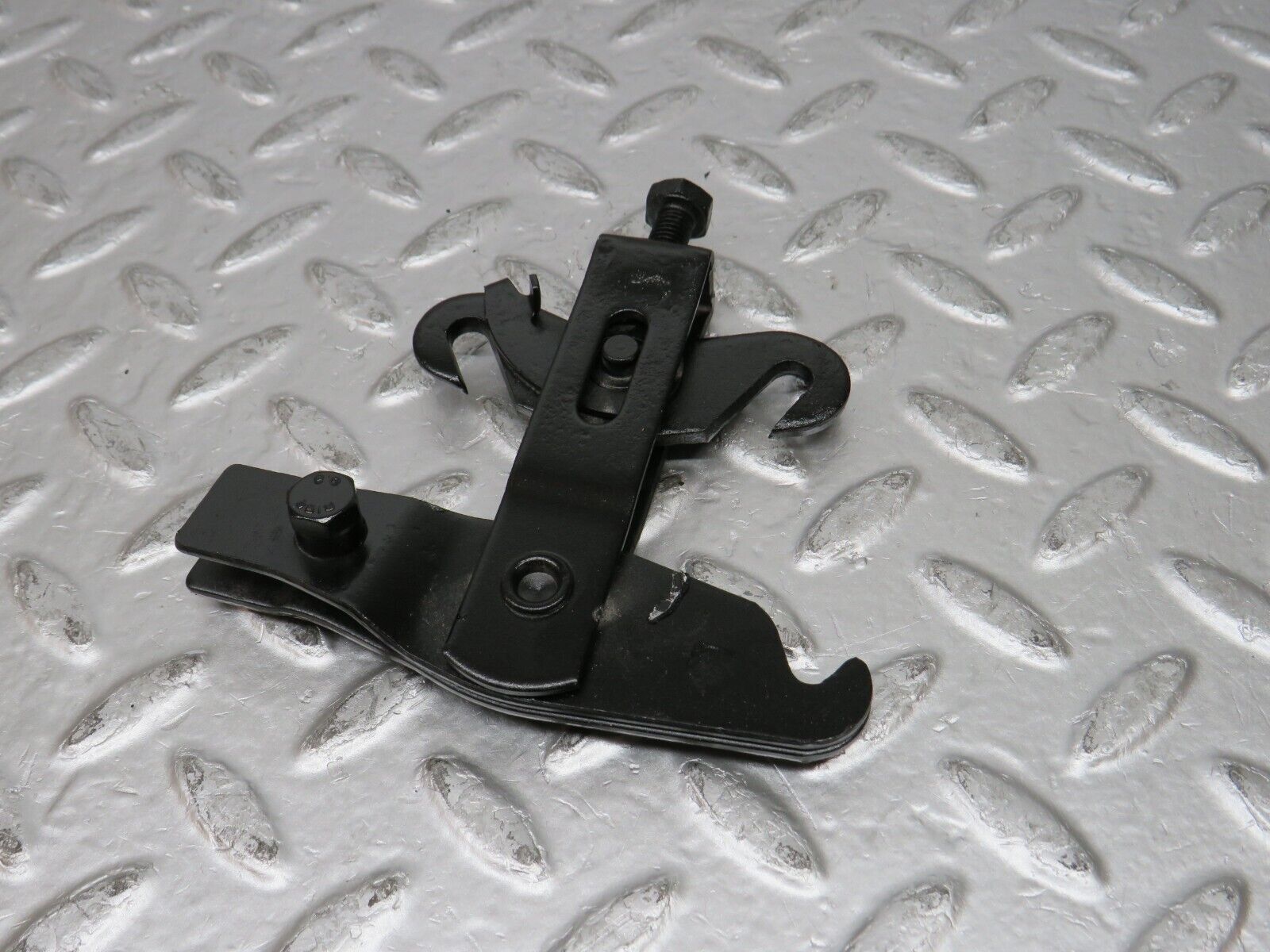 31783 Mercedes-Benz W201 190LE 1.8L Handbrake Adjusting Handbrake Regulator