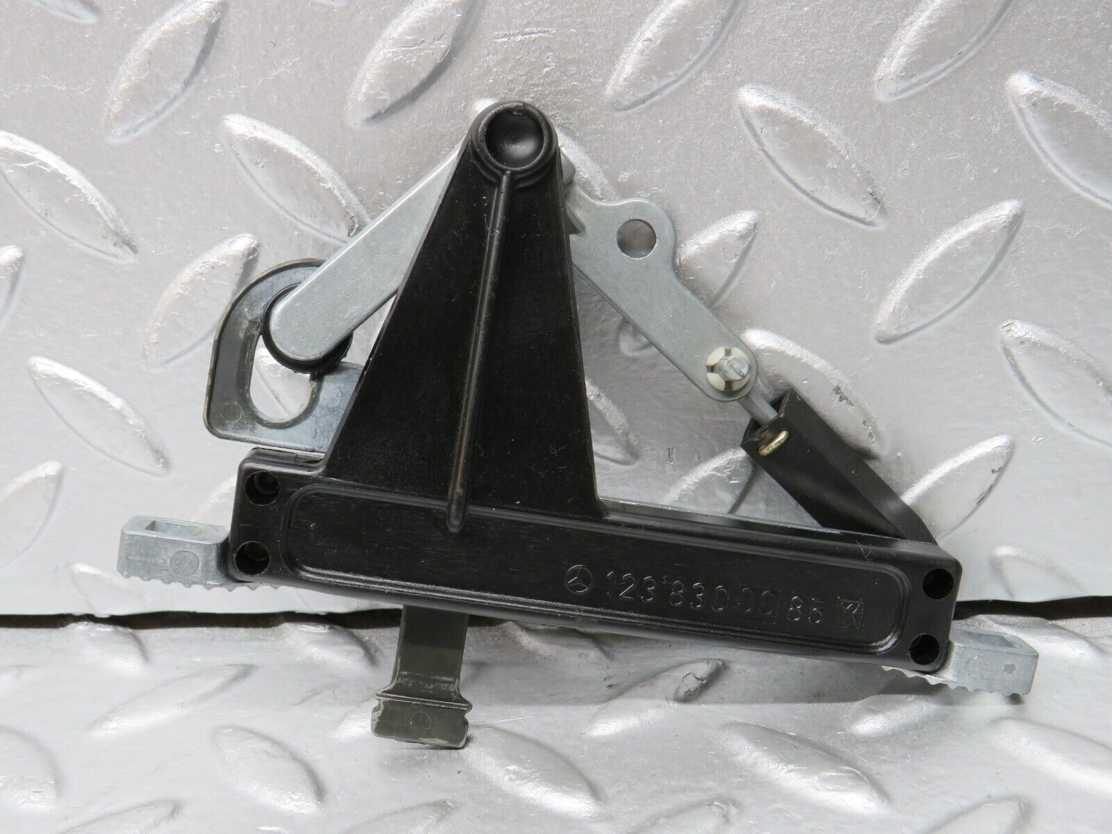 32047 Mercedes-Benz W123 230E Heater Control Switch 1238300085