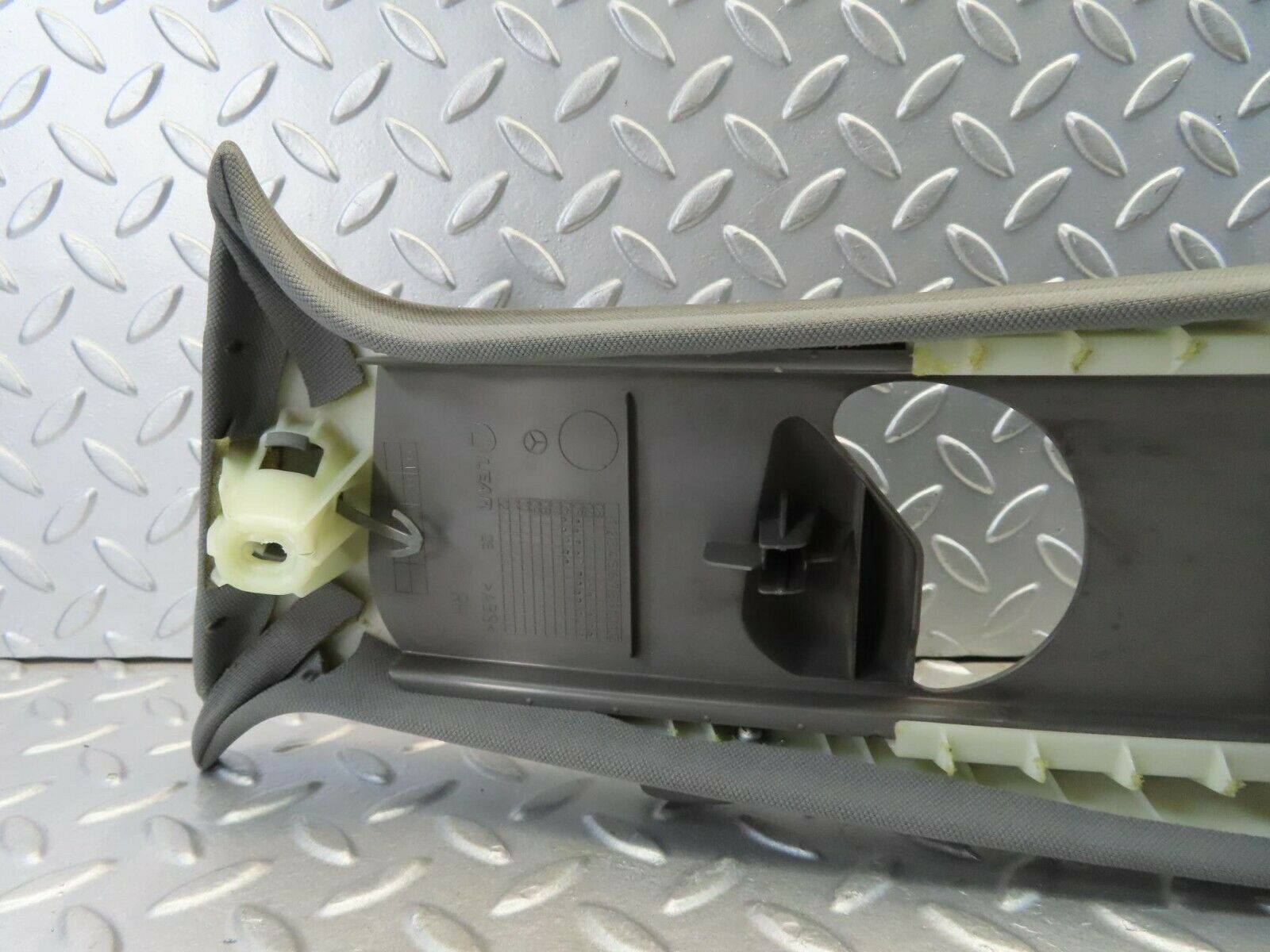 11162 Mercedes-Benz W221 S320 B Pillar Trim Cover Right Side 2216900425