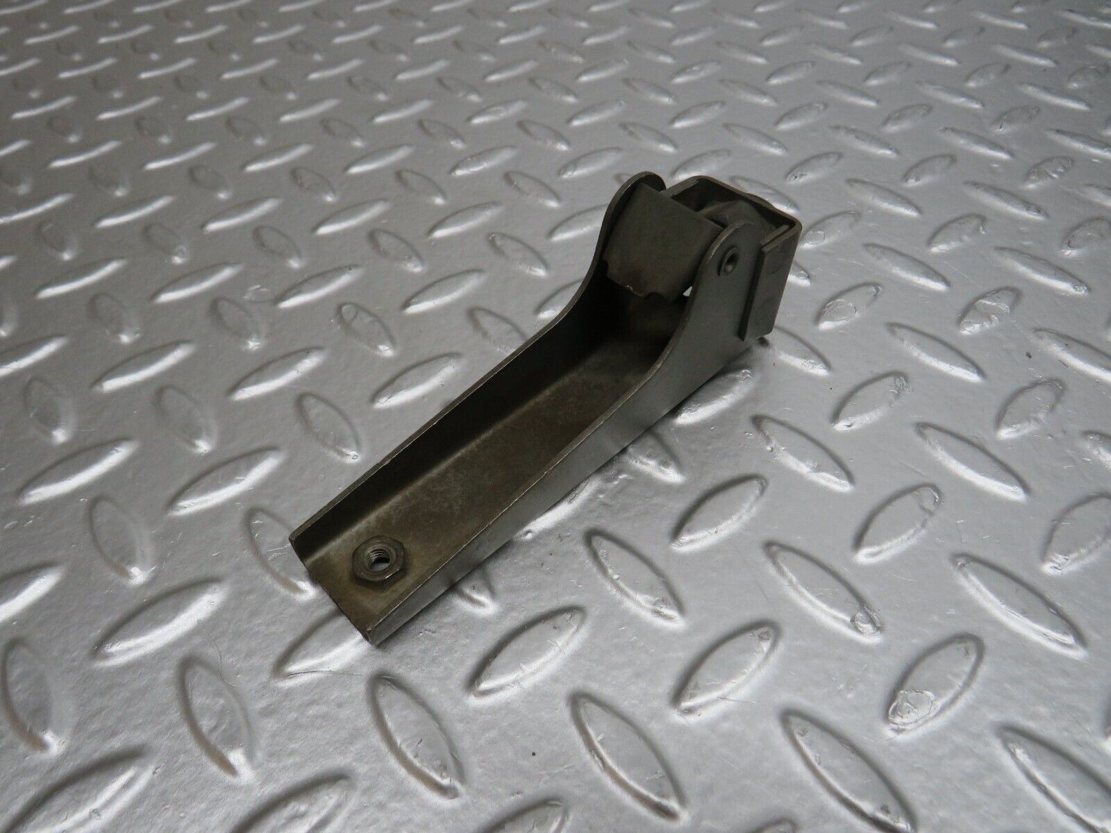 32071 Mercedes-Benz W123 230E Handbrake Regulator