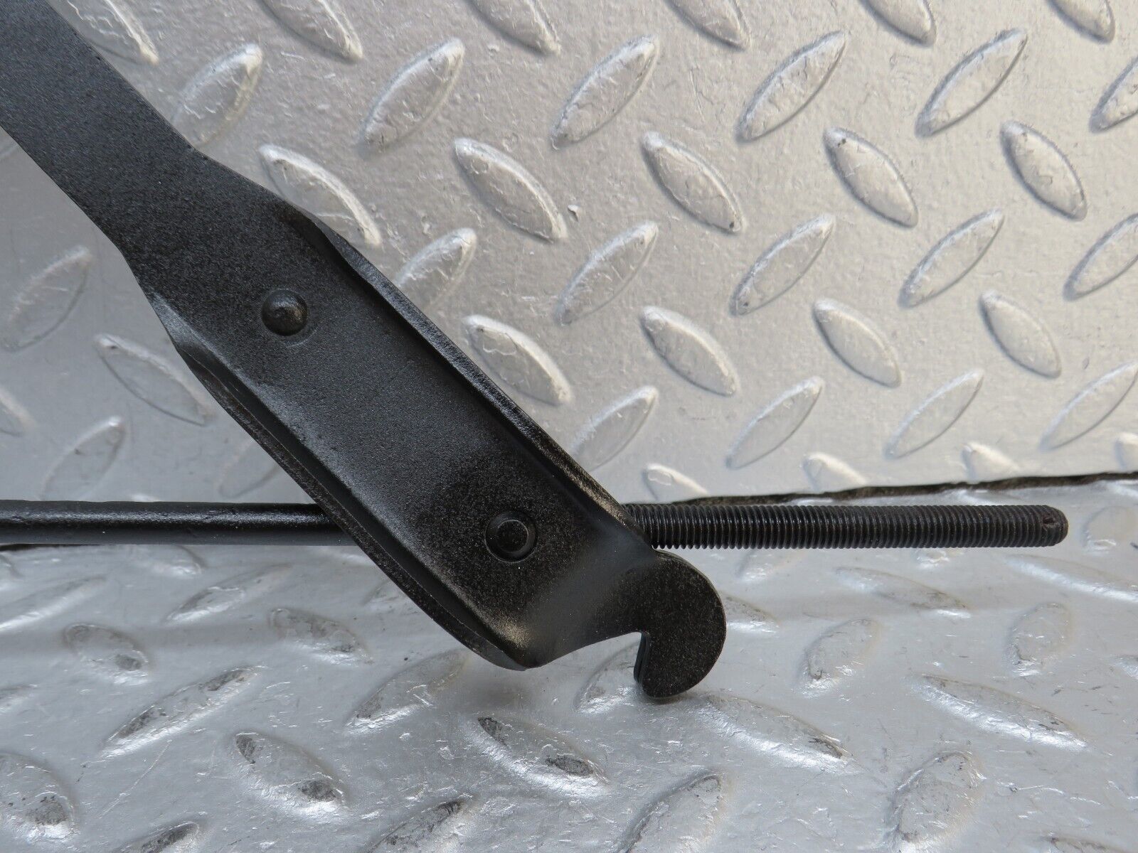 37358 Mercedes-Benz W109 300SEL Handbrake Adjusting Handbrake Regulator