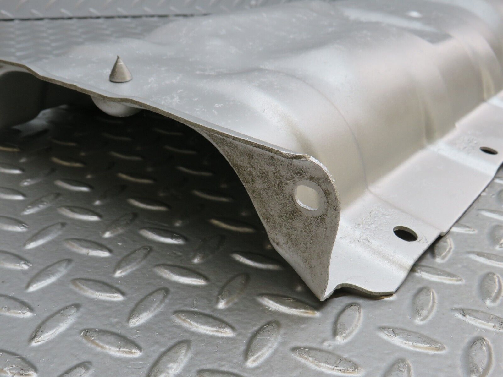 36373 Mercedes-Benz W126 420SE Exhaust Heat Shield