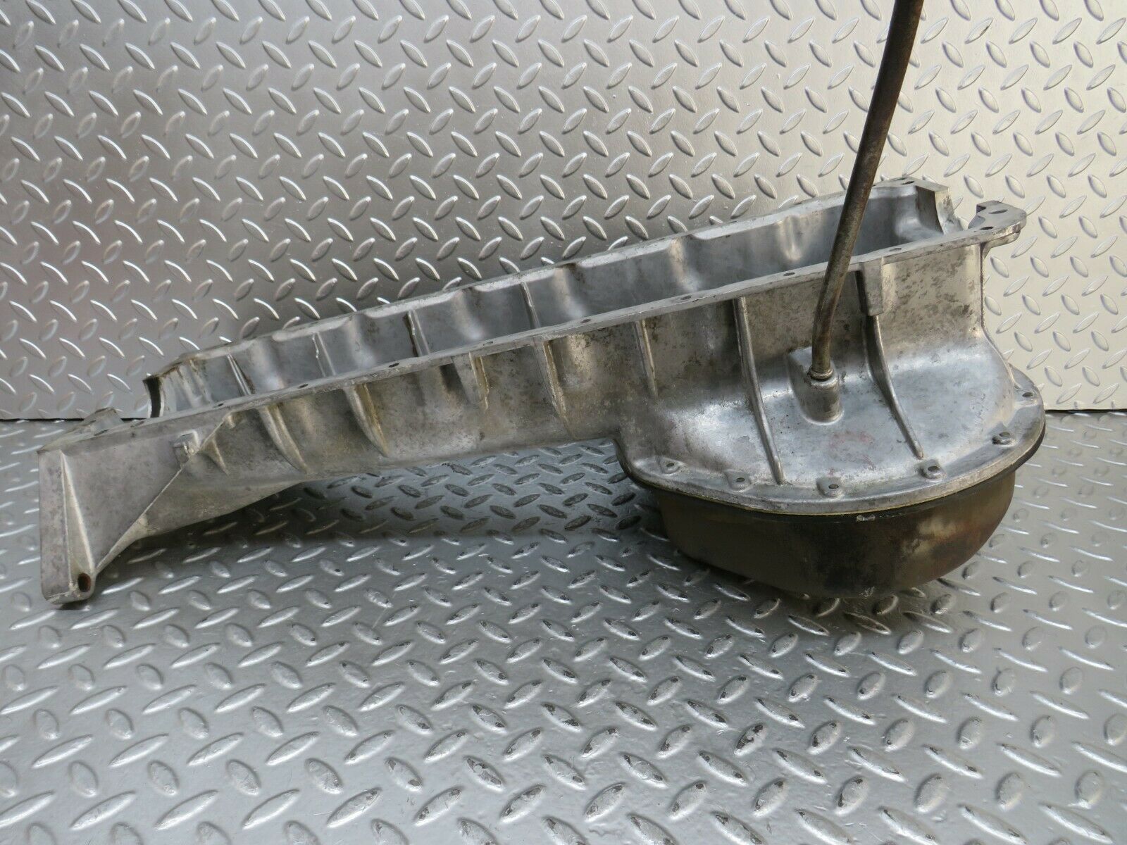 23679 Mercedes-Benz W114 280E Oil Pan Oil Sump 1100140202