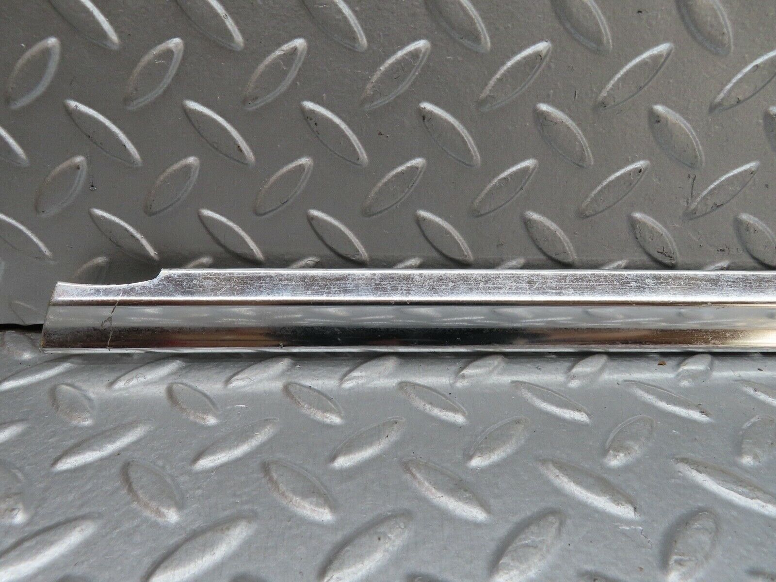 18798 Mercedes-Benz W116 Rear Right Door Chrome Moulding Trim