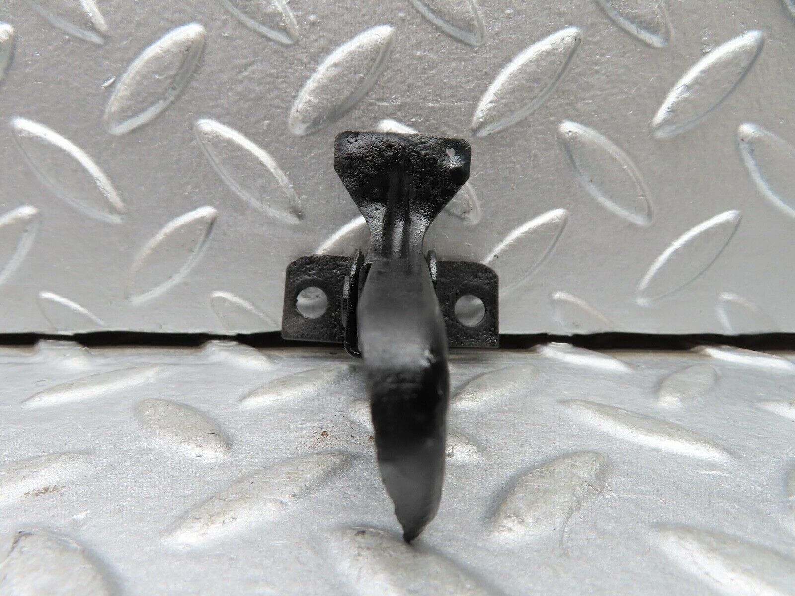 20483 Mercedes-Benz W114 280CE Coupe Bonnet Safety Latch