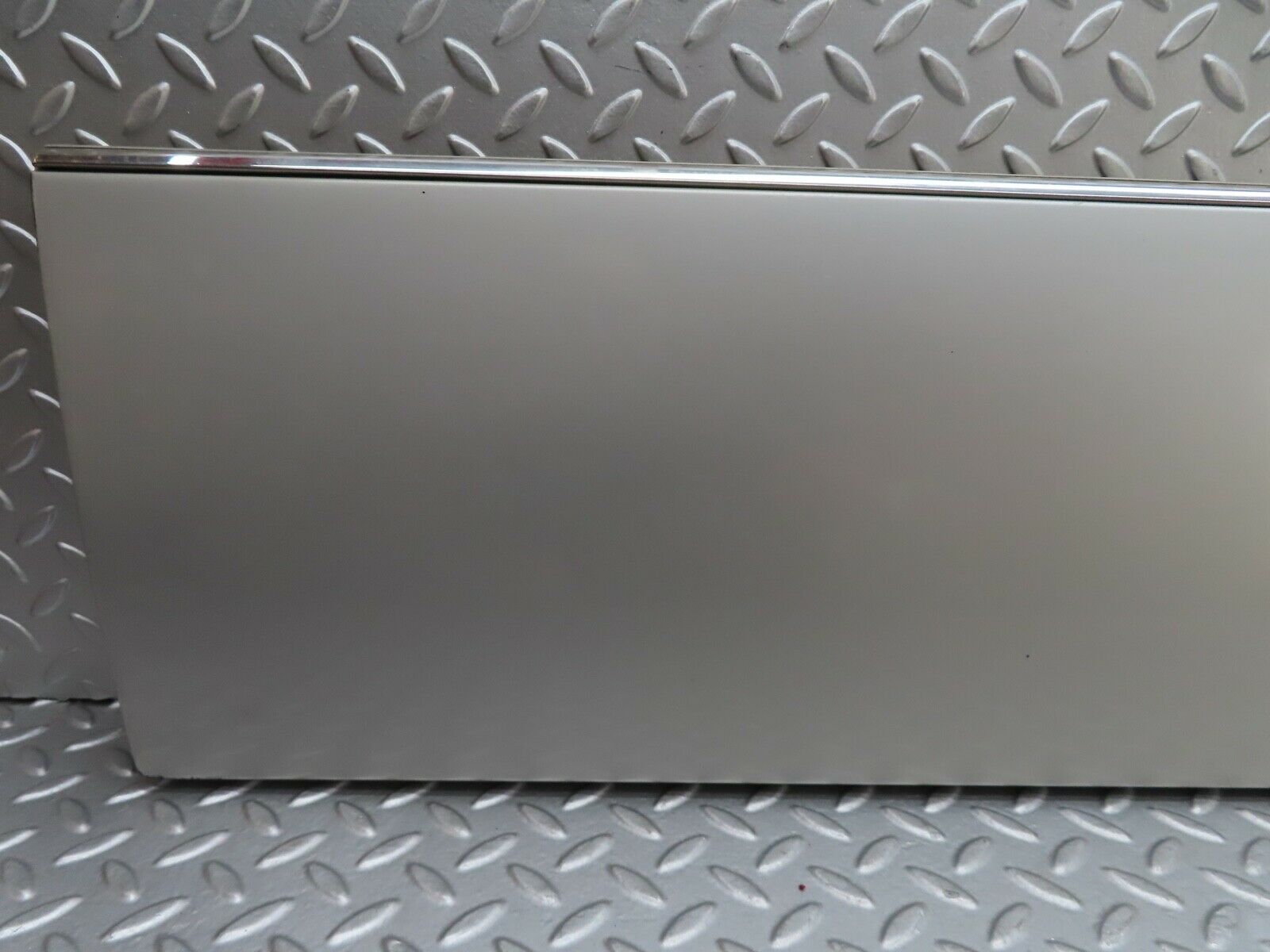 19318 Mercedes-Benz C140 CL420 Coupe Right Door Lower Moulding Trim 1406902040