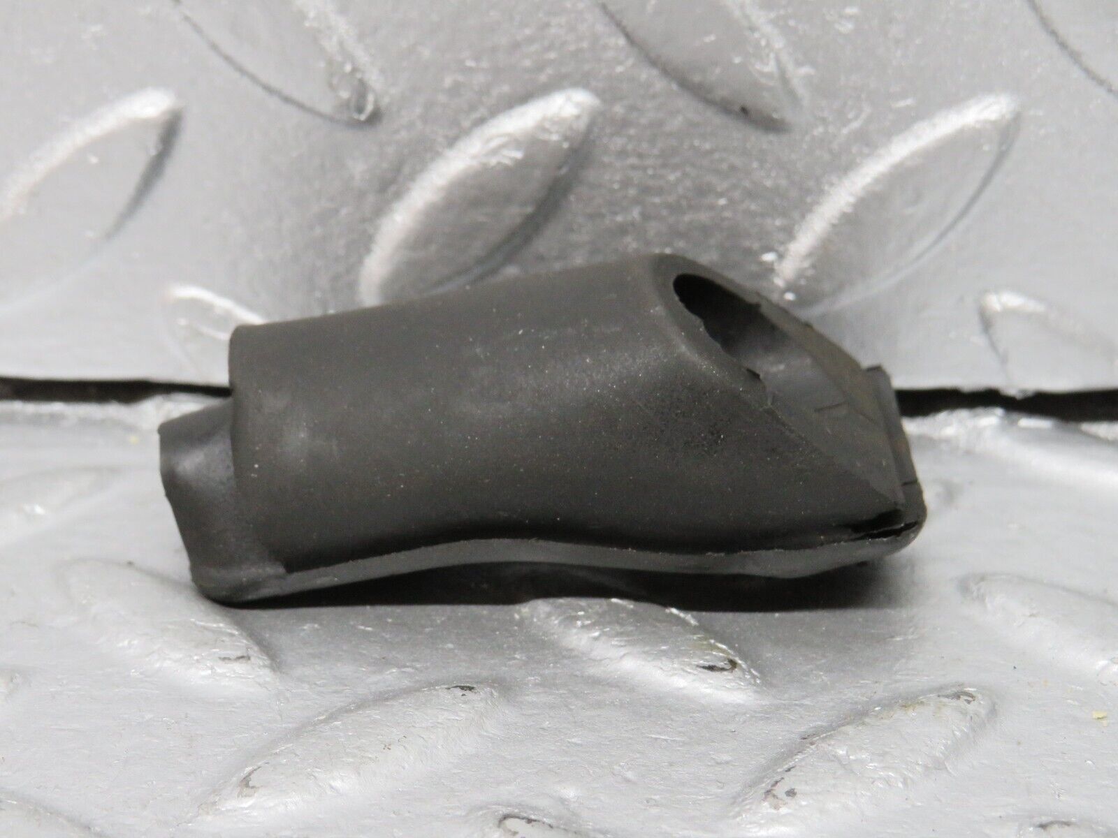 40479 Mercedes-Benz W110 230 Steering Column Rubber 1084620196