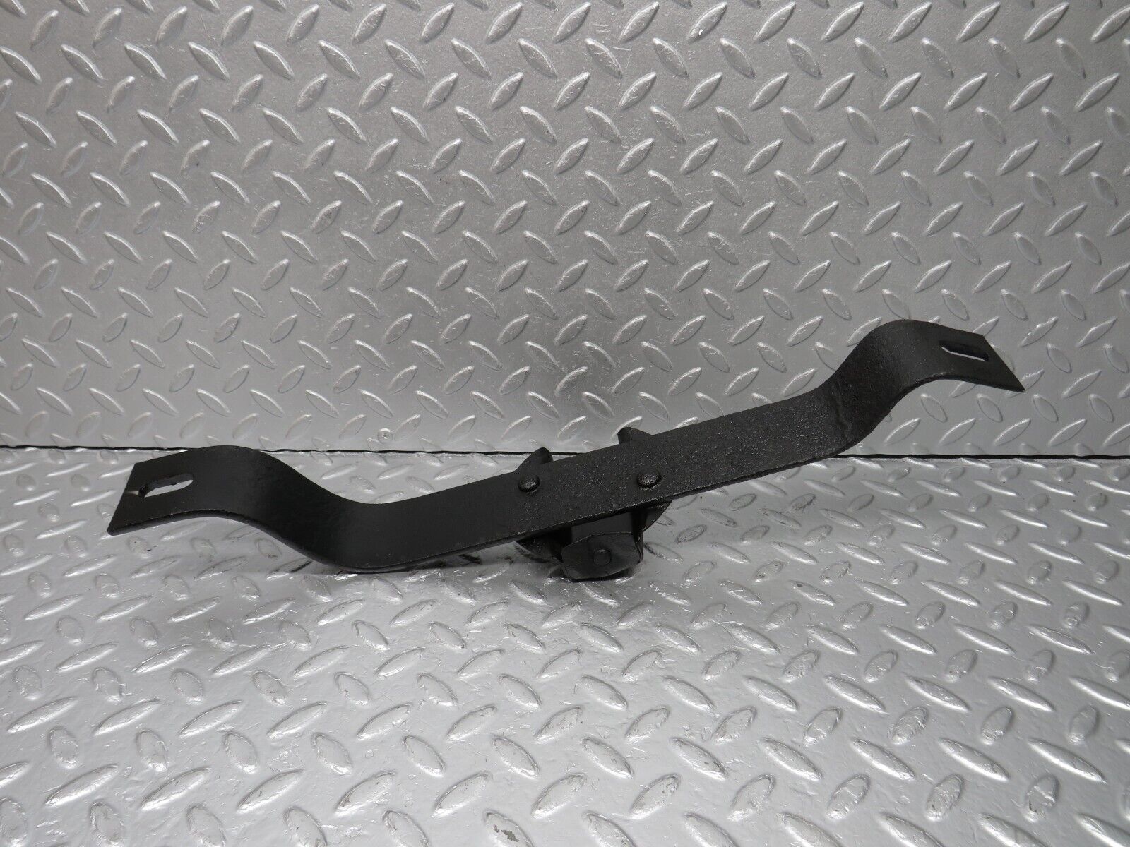 40392 Mercedes-Benz W110 230 Rear Right Bumper Bracket