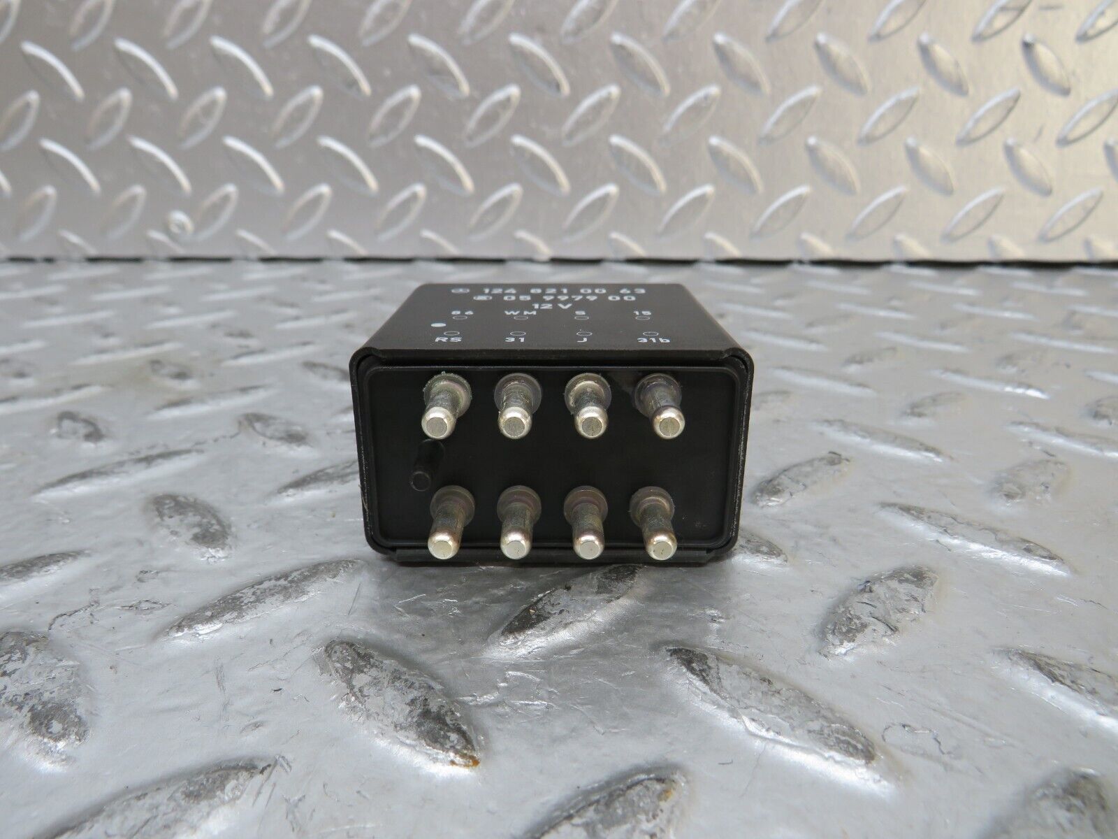 27546 Mercedes-Benz S124 300TE Wagon Rear Windscreen Wiper Relay 1248210063