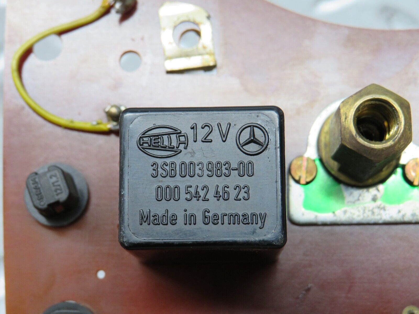 28511 Mercedes-Benz S123 240D Wagon Instrument Cluster Fuel Temp Oil Gauge