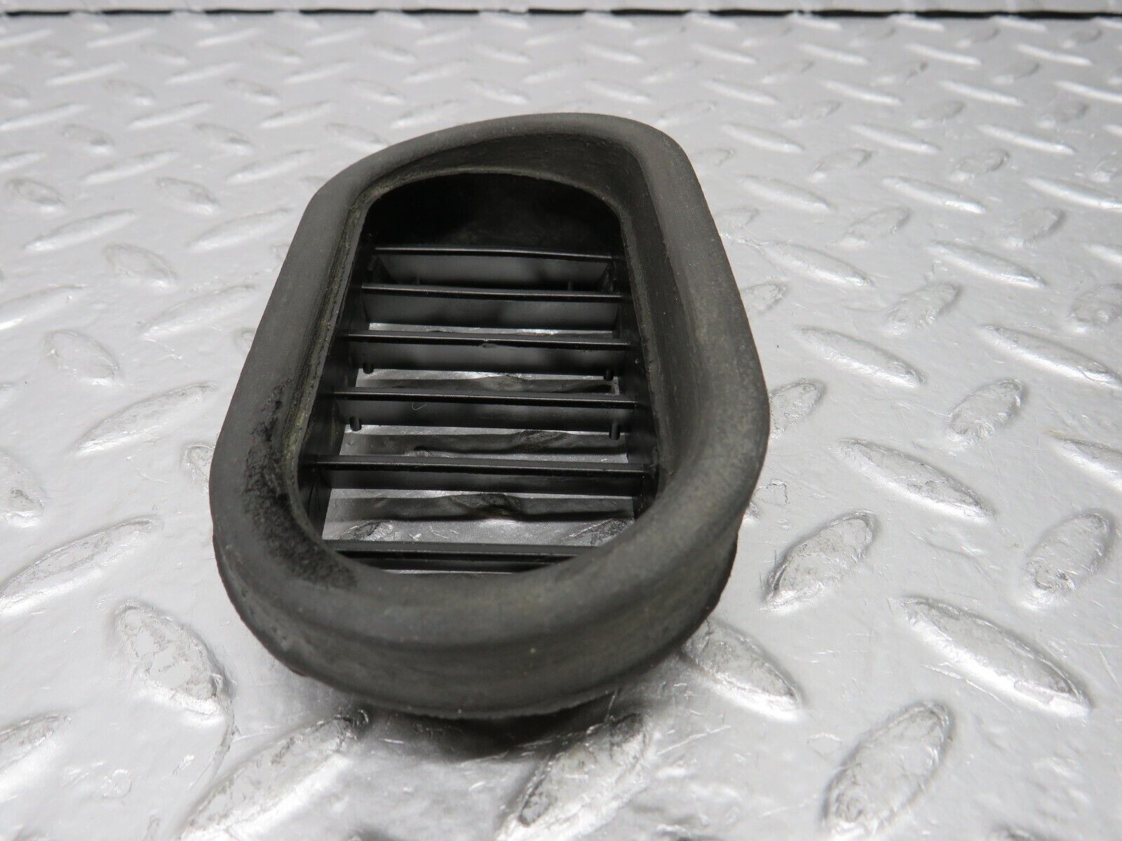 29989 Porsche 924 Left Door Air Vent 477819179