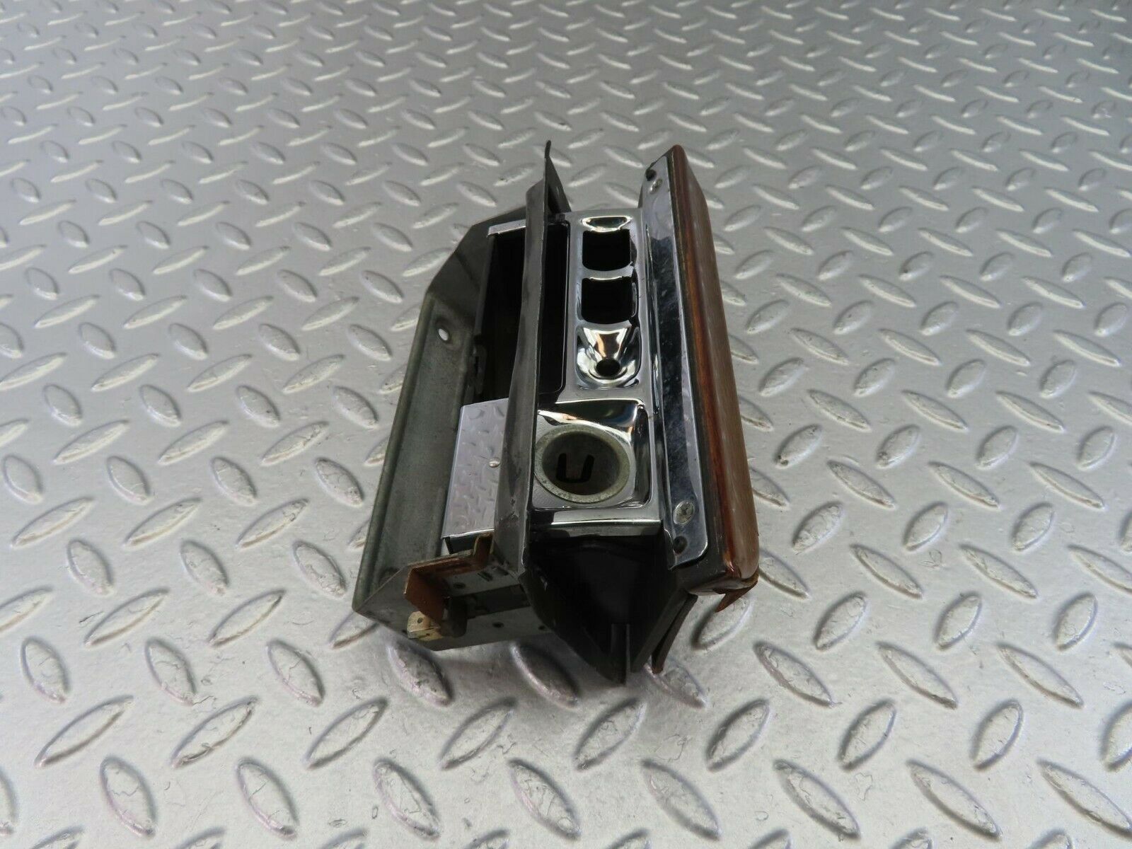 10090 Mercedes-Benz C123 230CE Coupe Centre Console Ashtray