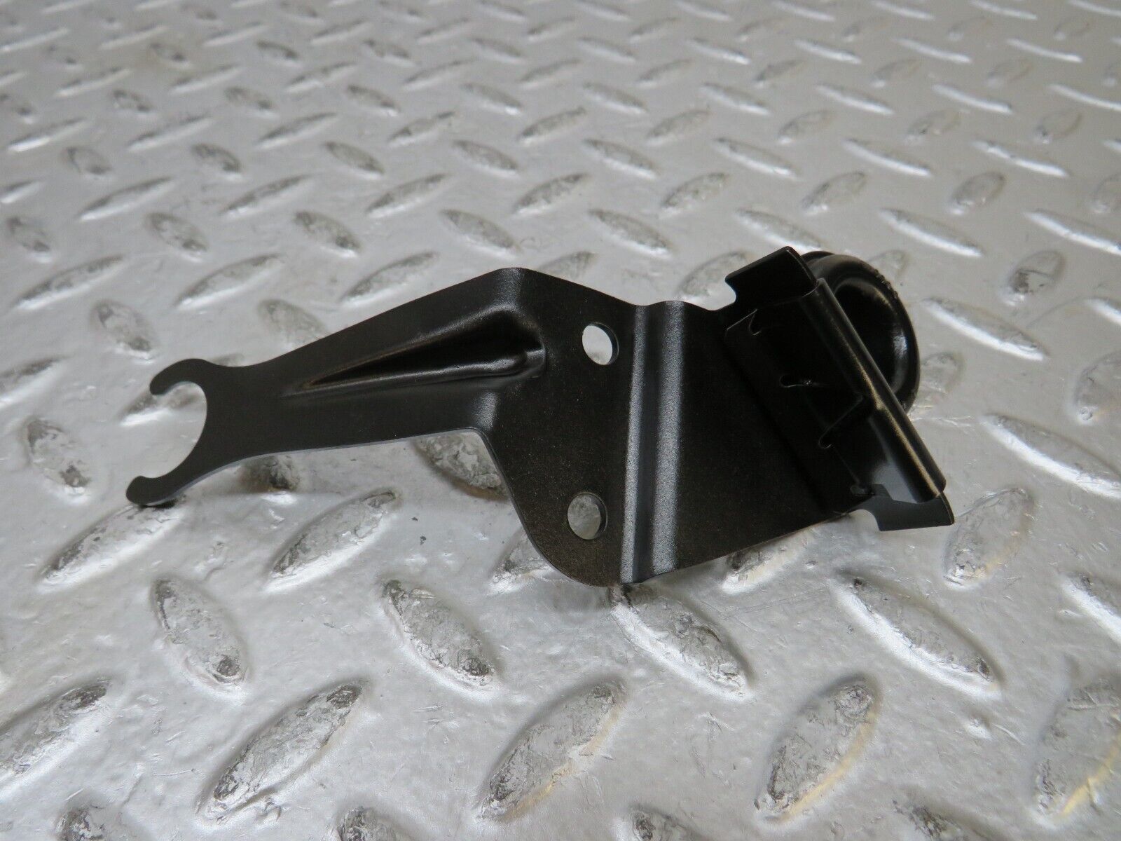 27460 Mercedes-Benz W123 280E Wire Cable Bracket