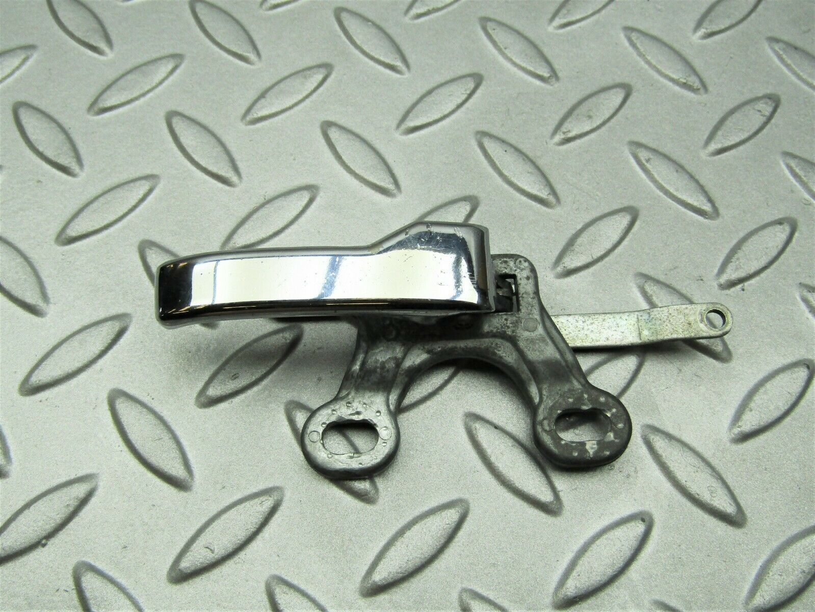 3302 Mercedes-Benz W108 280SE Chrome Door Handle Right 1157660419