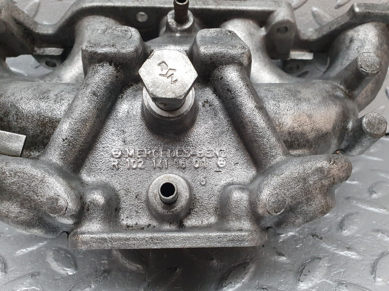 41582 Mercedes-Benz W124 200E Air Intake Manifold 1021411601 1021411319