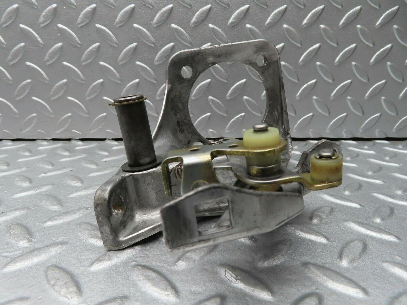 16363 Mercedes-Benz W124 260E Brake Pedal Bracket 1242900919