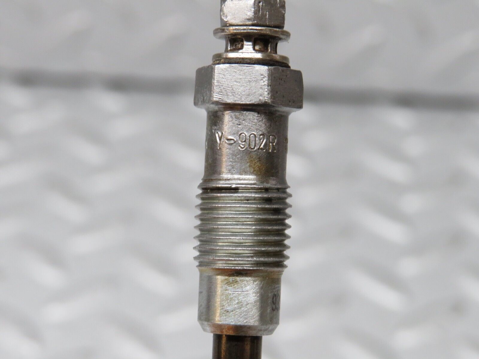 35889 Mercedes-Benz 240D OM616.912 Glow Plug NGK Y-902R