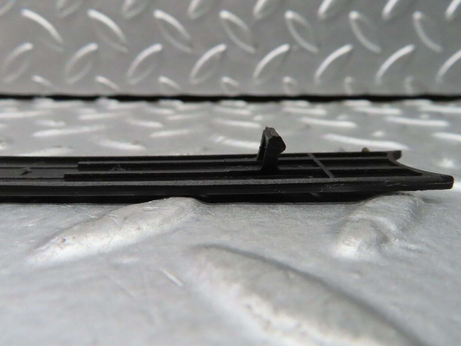 21689 Mercedes-Benz W126 300SE Dashboard Trim Cover Black 1266890383