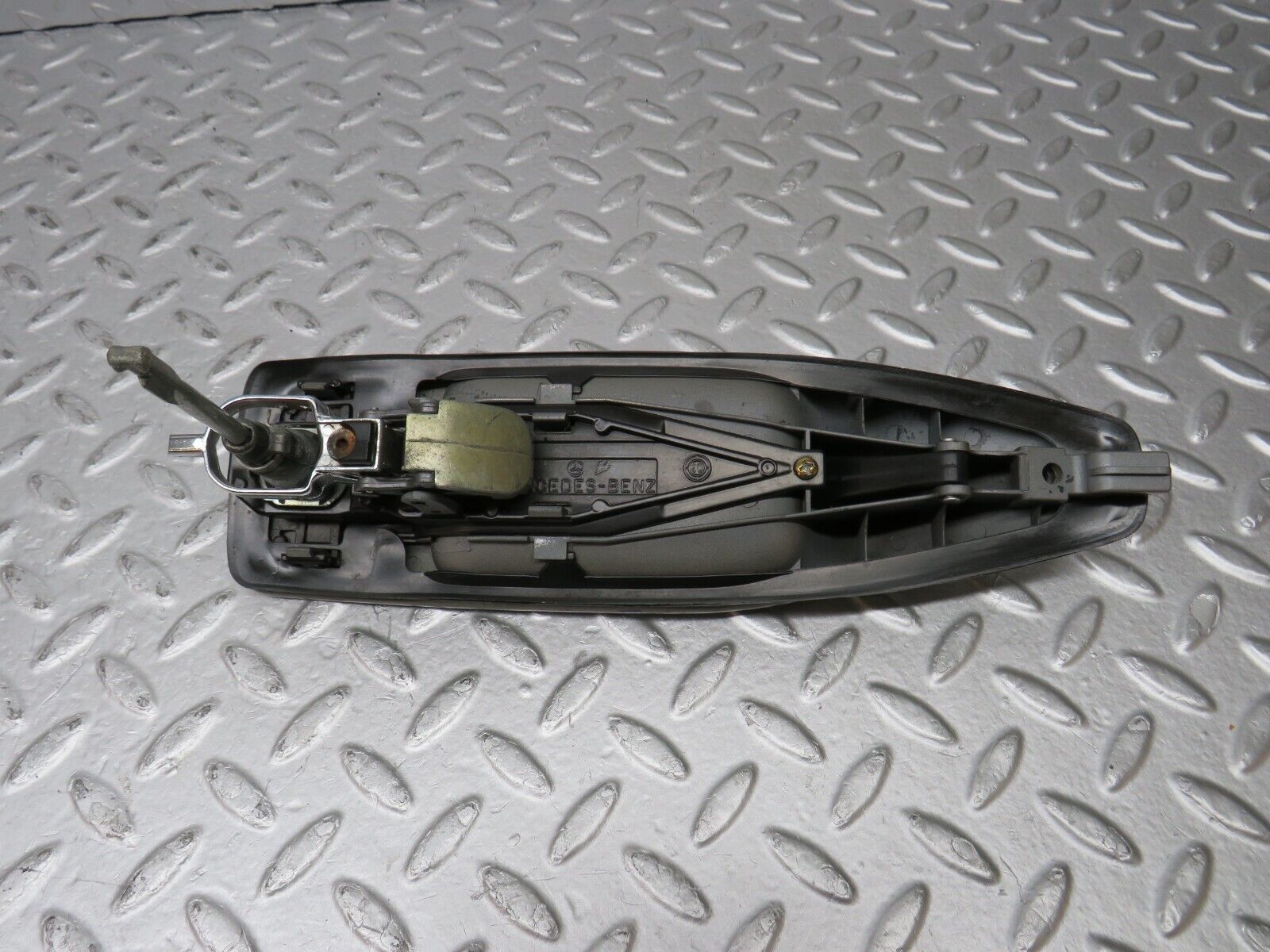 36872 Mercedes-Benz C126 420SEC Coupe Right Door Exterior Handle No Key