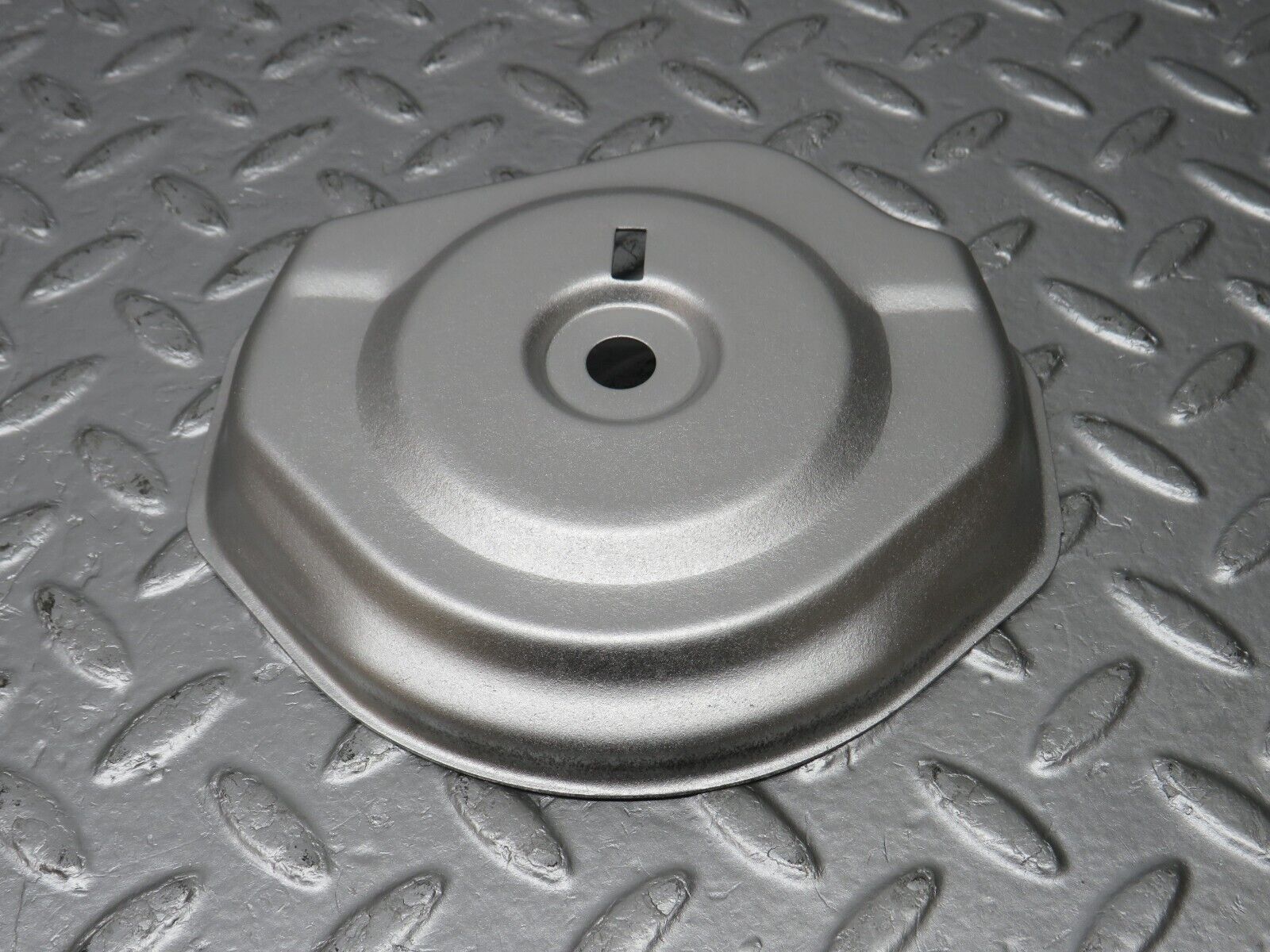 39606 Mercedes-Benz R129 320SL Coupe Engine Mount Bracket Heat Shield