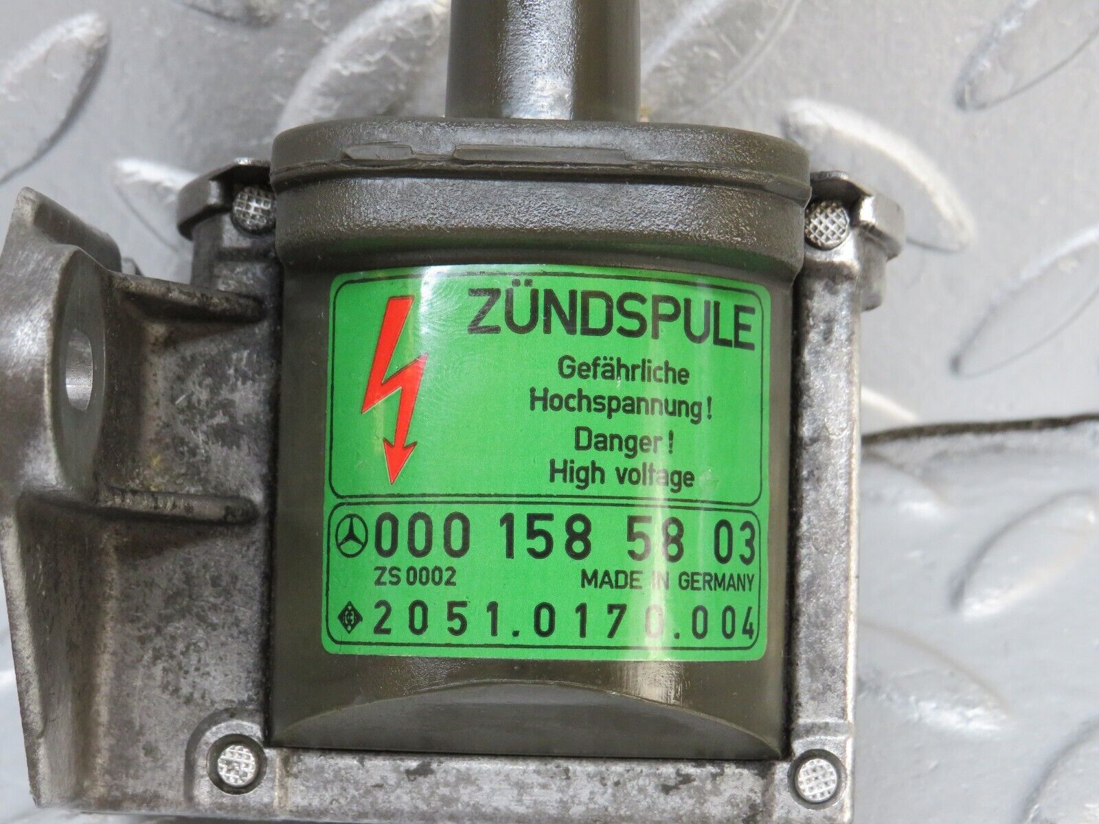 36019 Mercedes-Benz W126 420SE Ignition Coil 0001585803