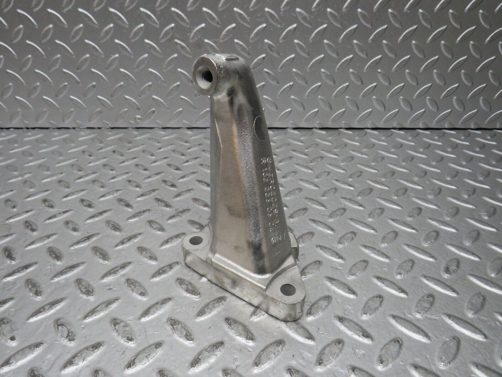 28704 Mercedes-Benz W123 230E Engine Mount Bracket Right Side 1022230304