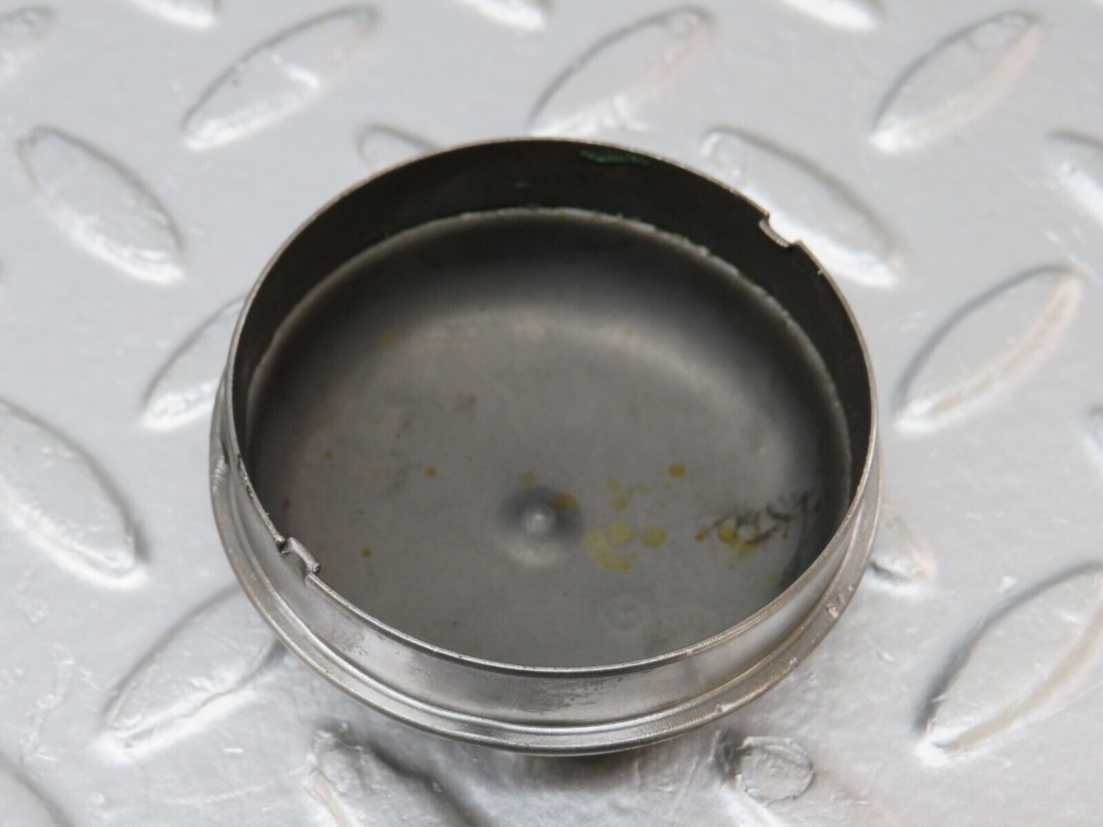 34015 Mercedes-Benz W124 260E Wheel Hub Locking Cap