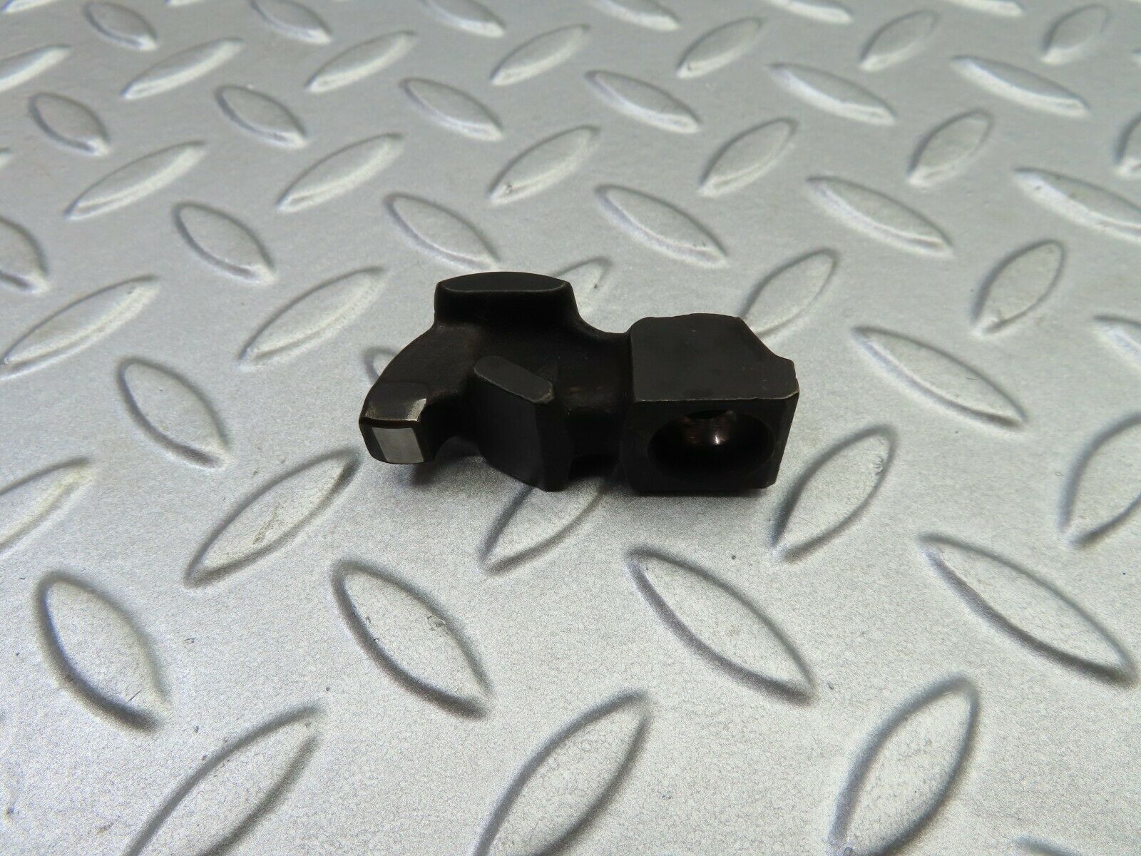 6285 Mercedes-Benz W126 380SE Rocker Arm