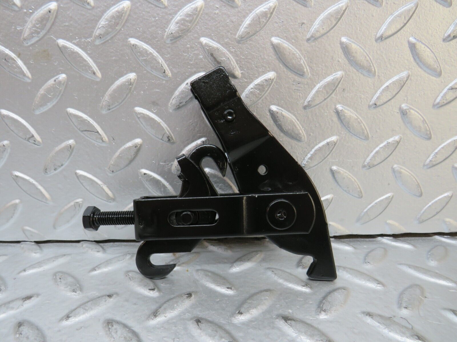 27696 Mercedes-Benz S124 300TE Wagon Handbrake Adjusting Handbrake Regulator