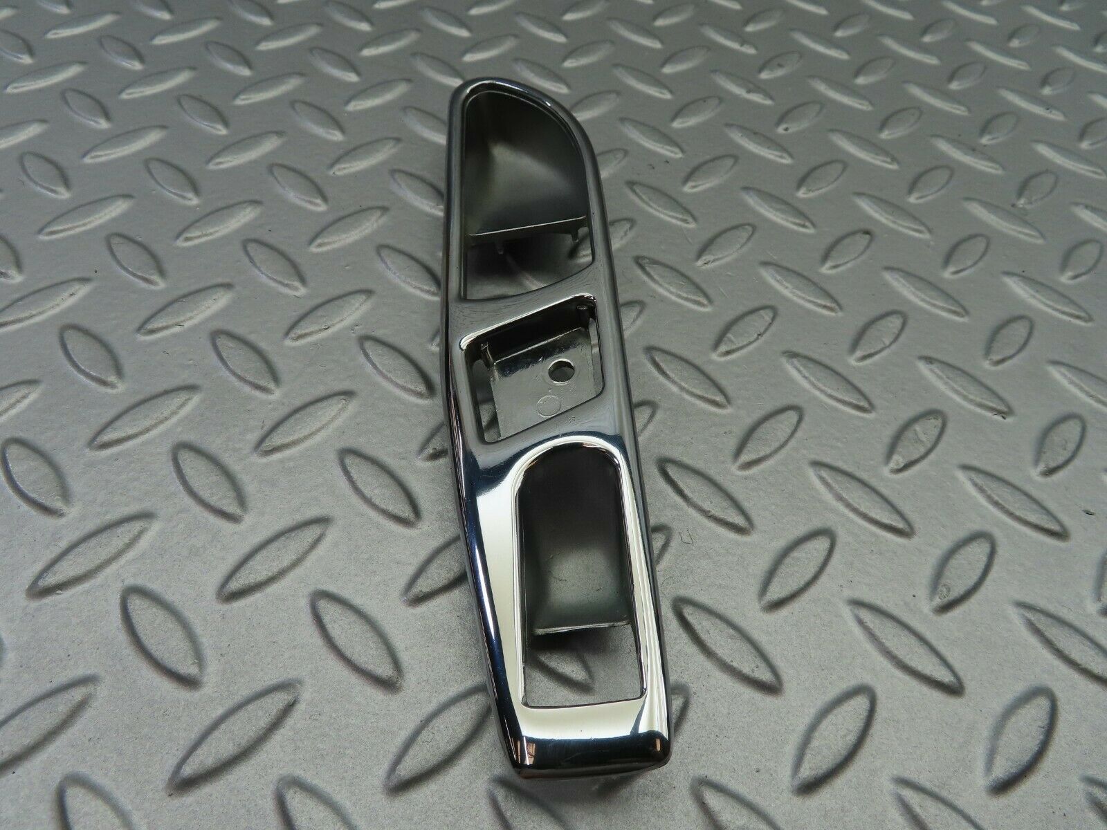 6835 Mercedes-Benz C107 350SLC Coupe Interior Door Handle Chrome Surround Right