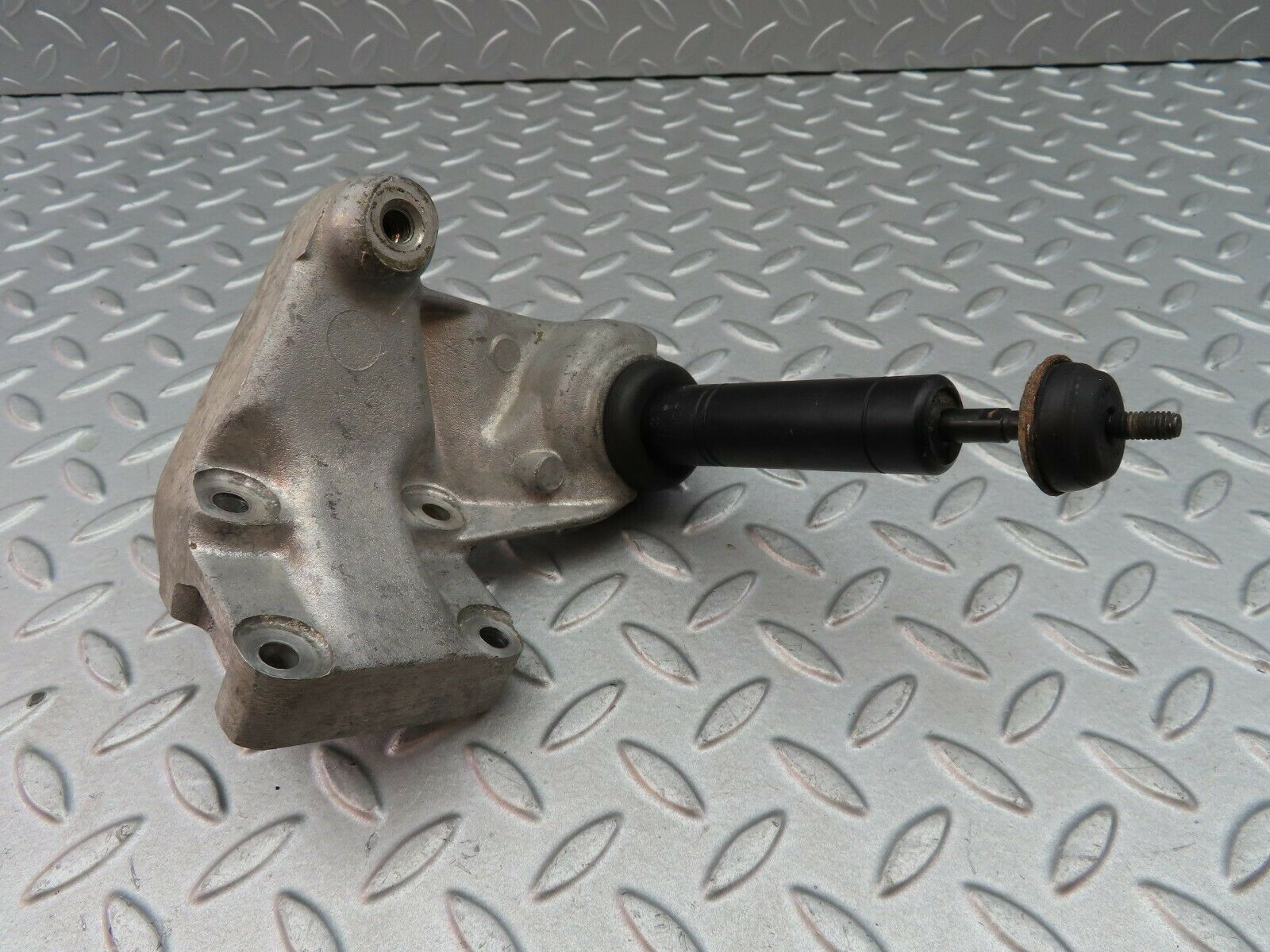 6247 Mercedes-Benz W126 380SE Engine Mount Bracket Left Side 1162235104