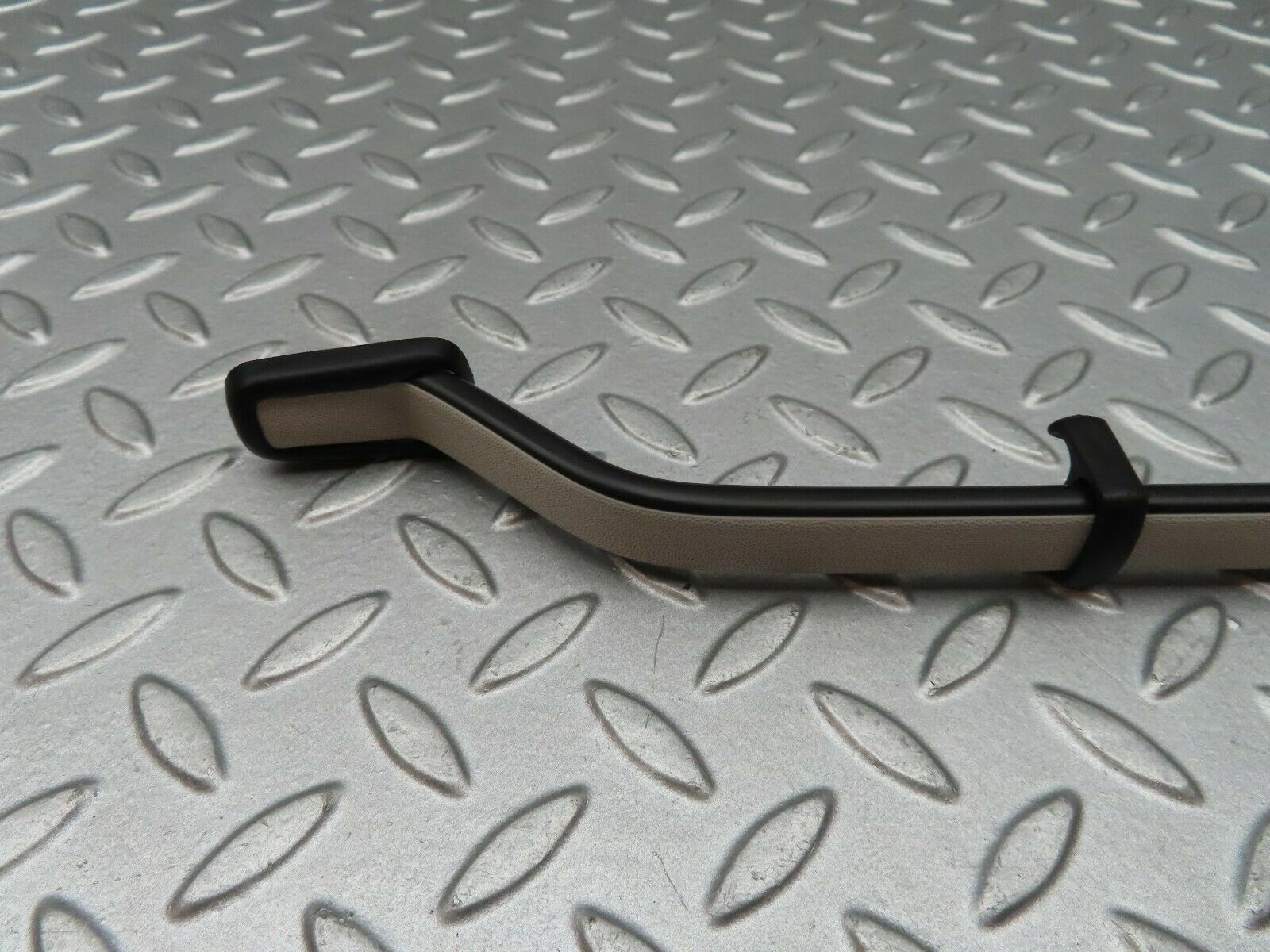 3877 Mercedes-Benz S123 200T Wagon Interior Roof Grab Handle Rear